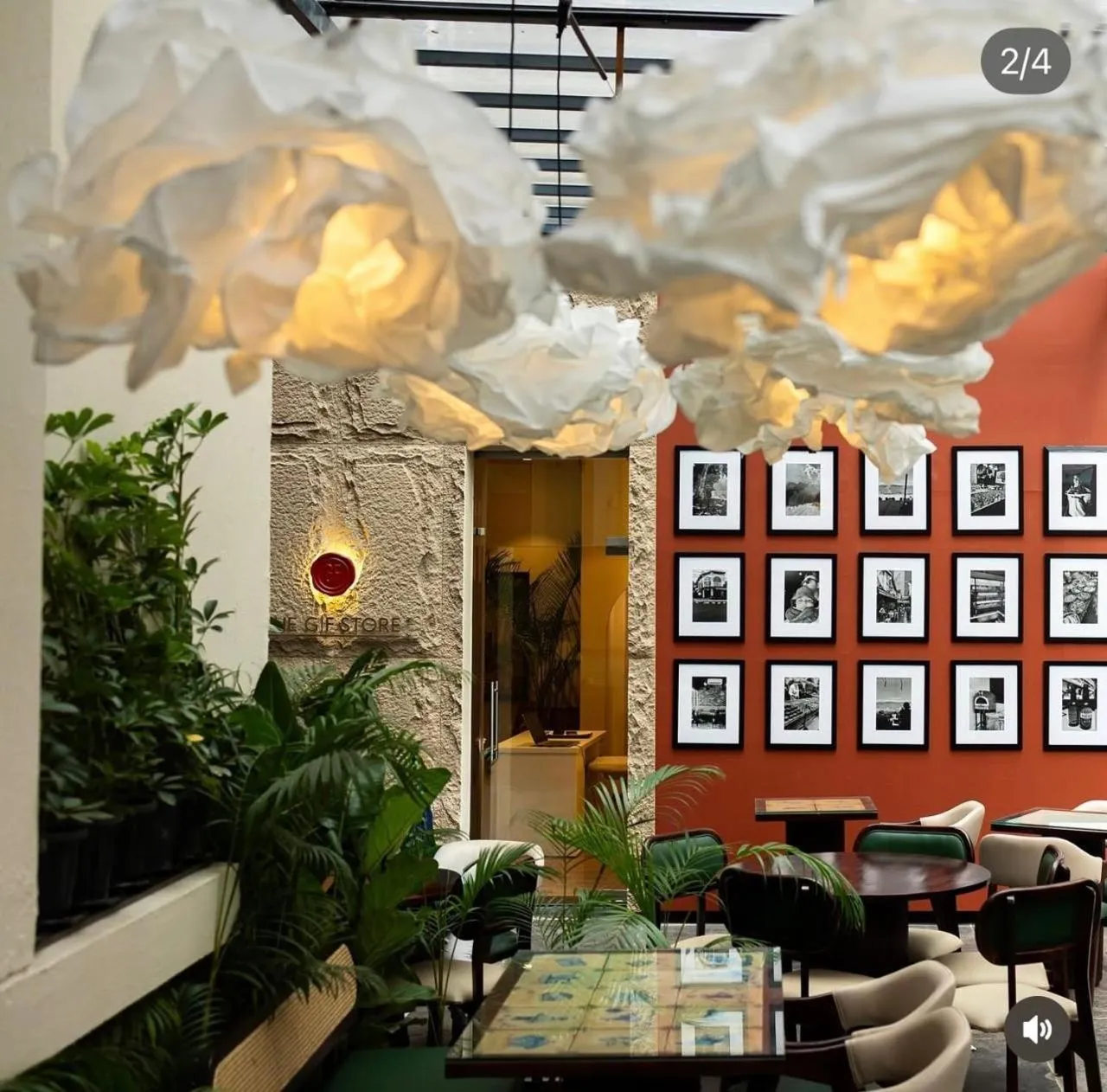 Restaurant/places to eat in Hotel Ketan