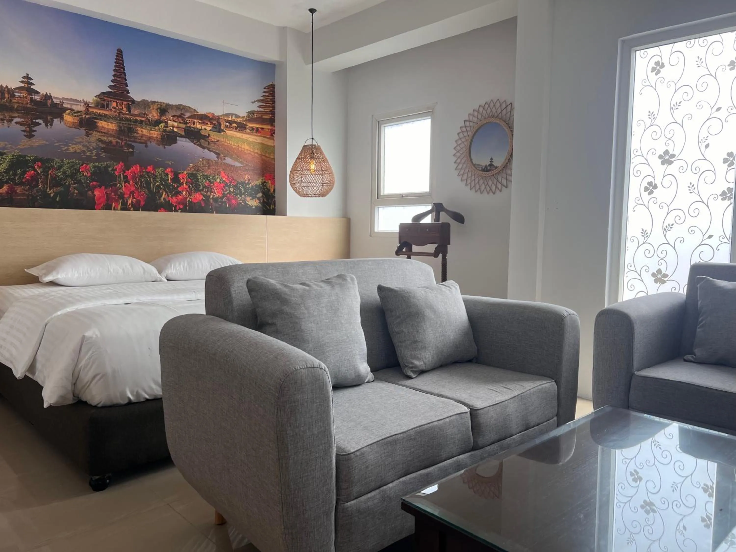 Bedroom, Bed in Fastrooms Bekasi