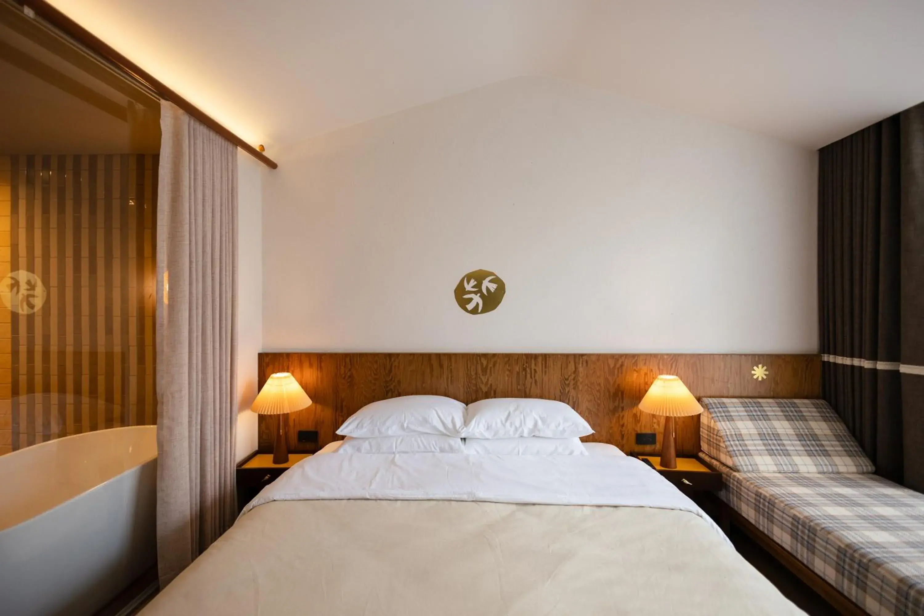 King Room with Balcony in Hotel Hommtown Chiang Mai - Adult Only King Room with Balcony in Hotel Hommtown Chiang Mai - Adult Only
