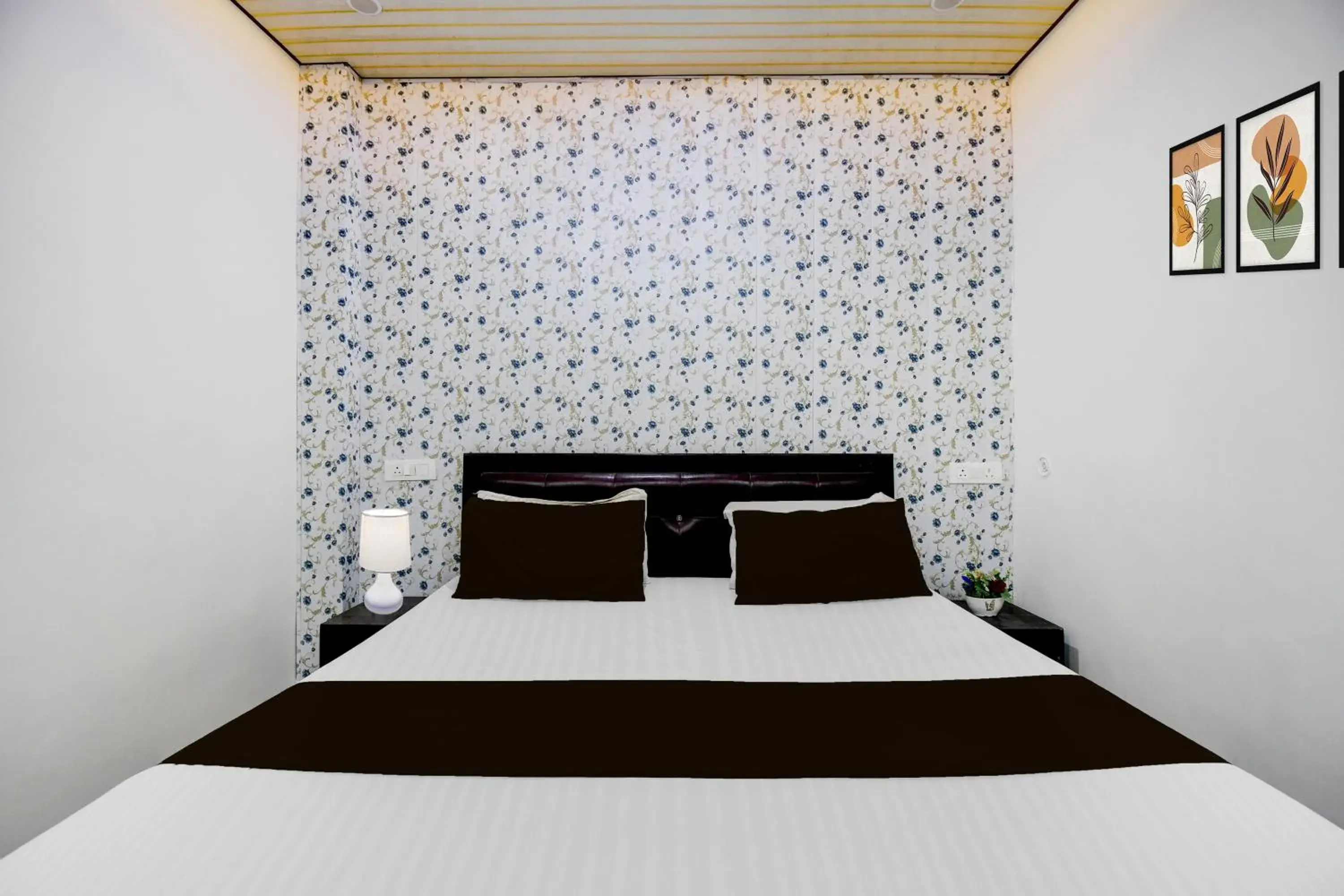 Bedroom, Bed in Super Hotel O Ambedkar Park Gorakhpur Formerly Mayur Residency Bedroom, Bed in Super Hotel O Ambedkar Park Gorakhpur Formerly Mayur Residency