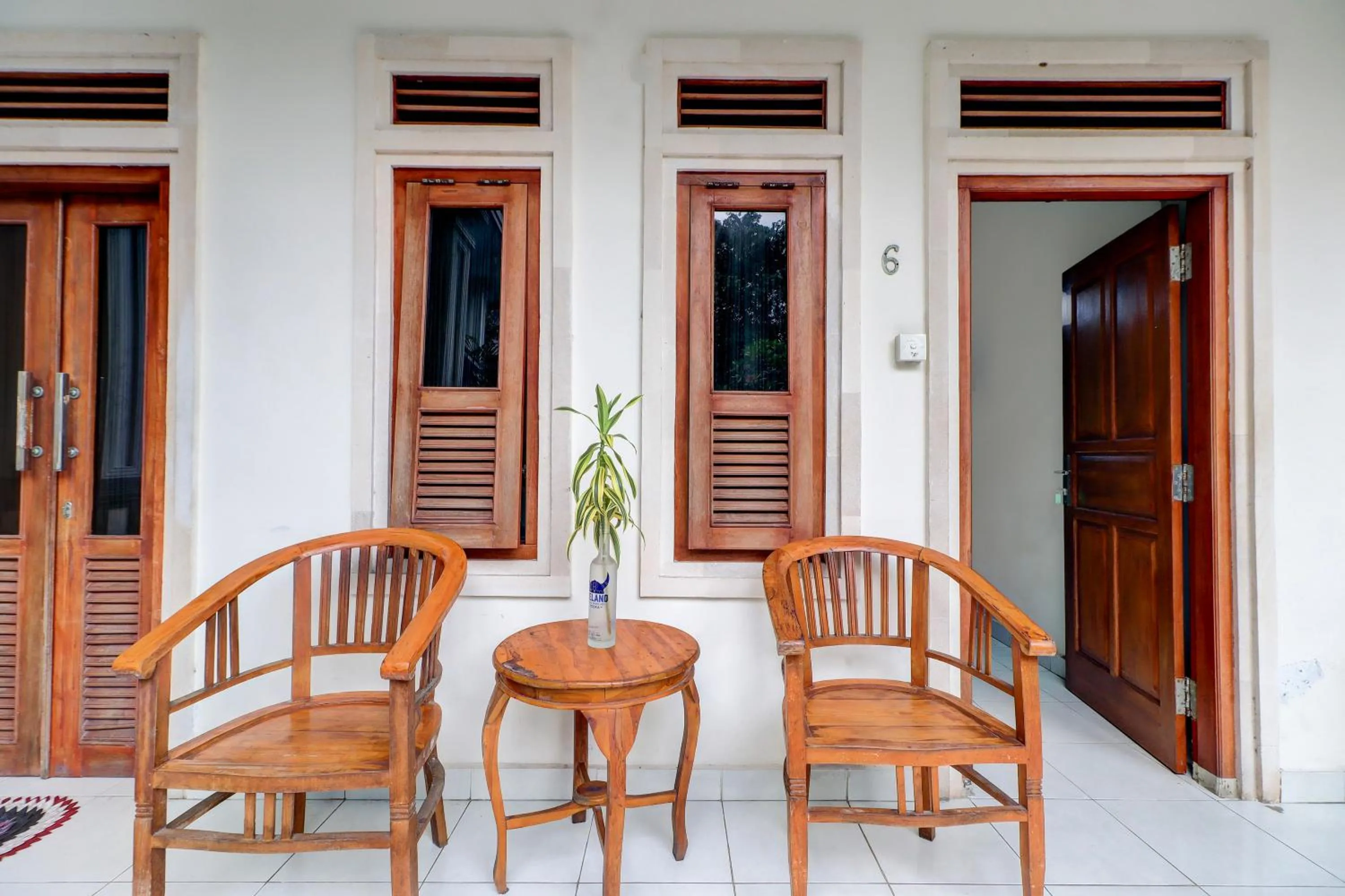 Patio in Collection O Budget Door Legian Inn @Poppies Road