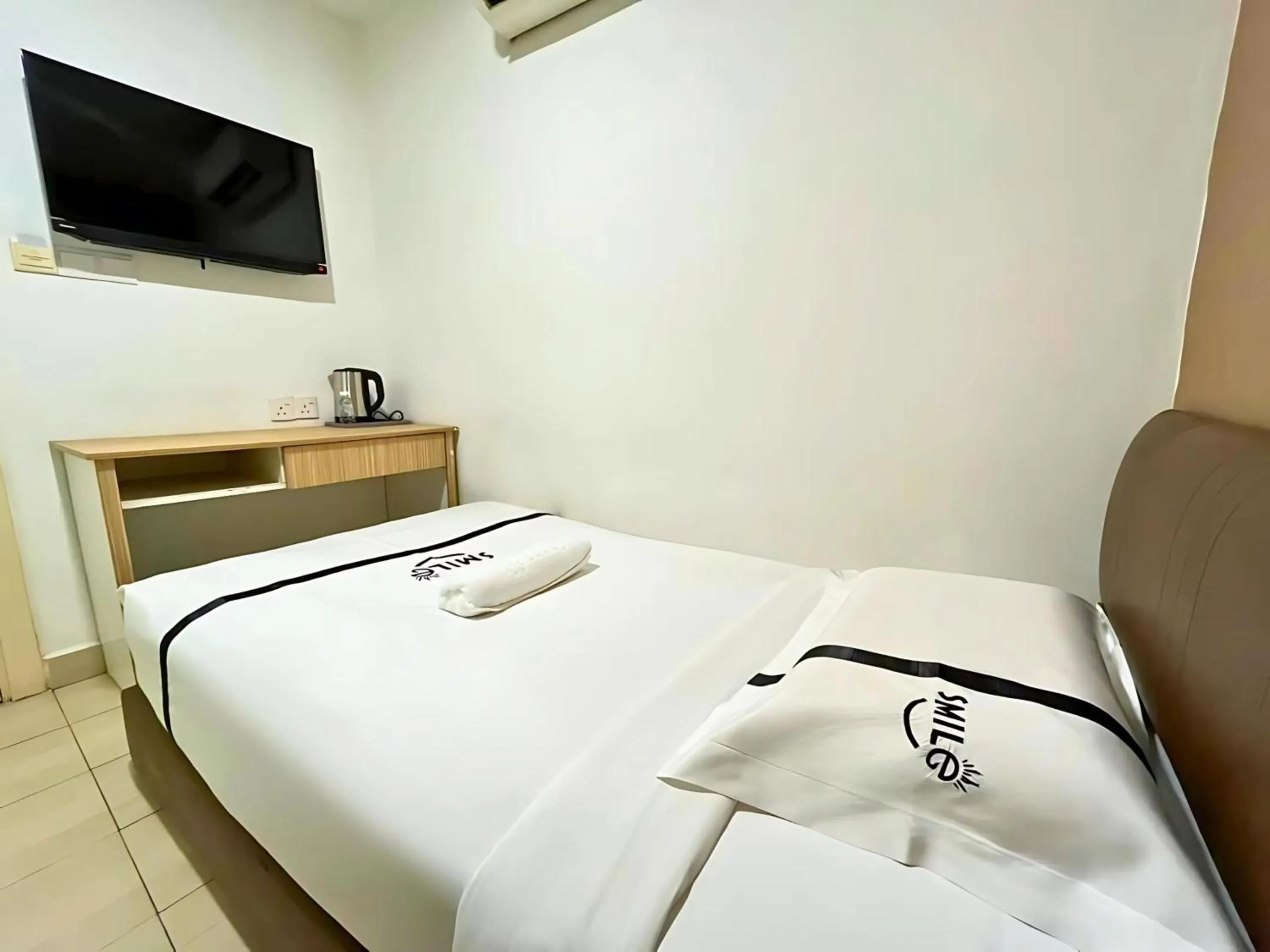 Bedroom, Bed in Smile Hotel The Mines Seri Kembangan