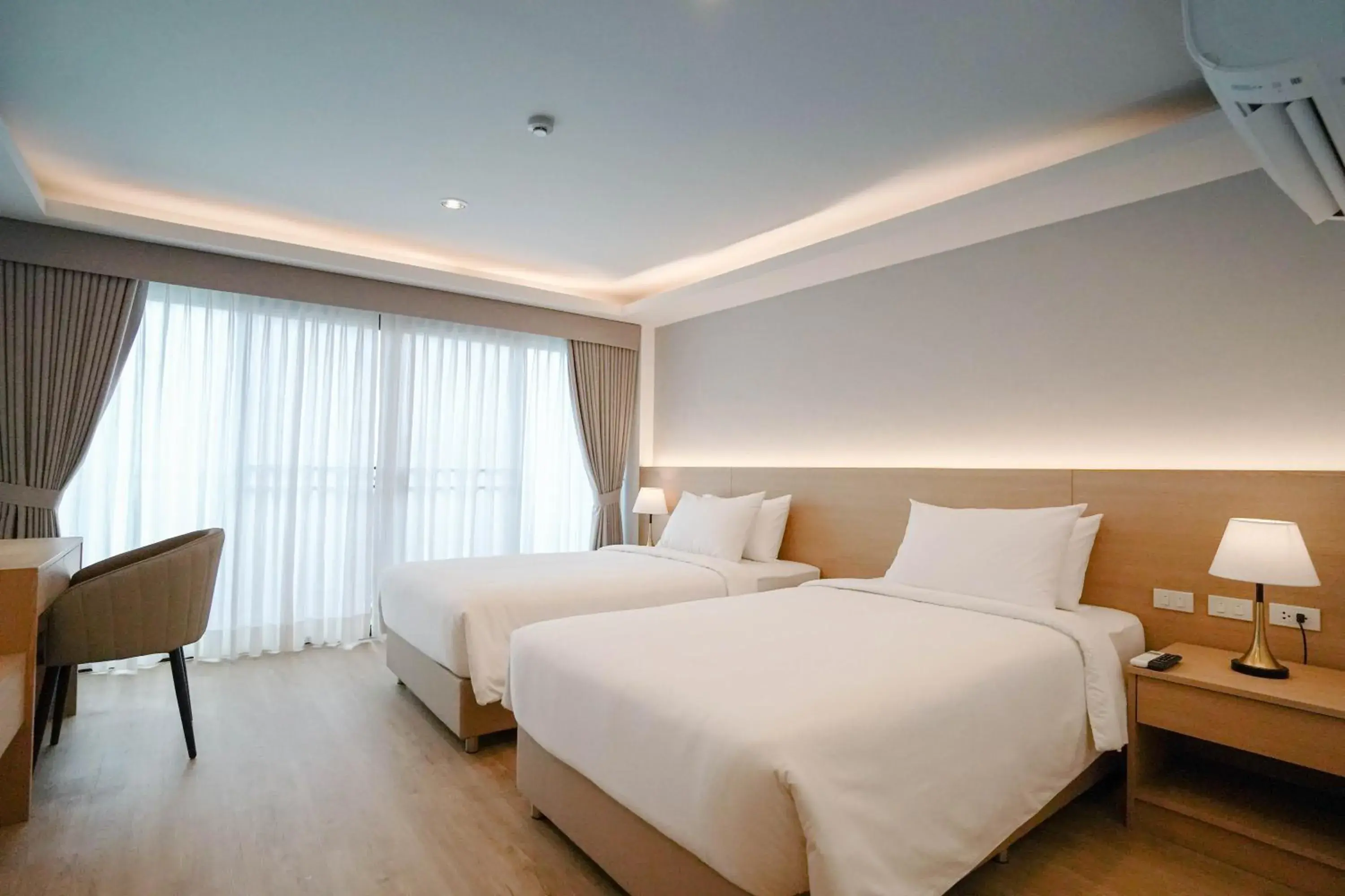 Standard Twin Room in The Kite Hotel Bangsaen by Koko Standard Twin Room in The Kite Hotel Bangsaen by Koko