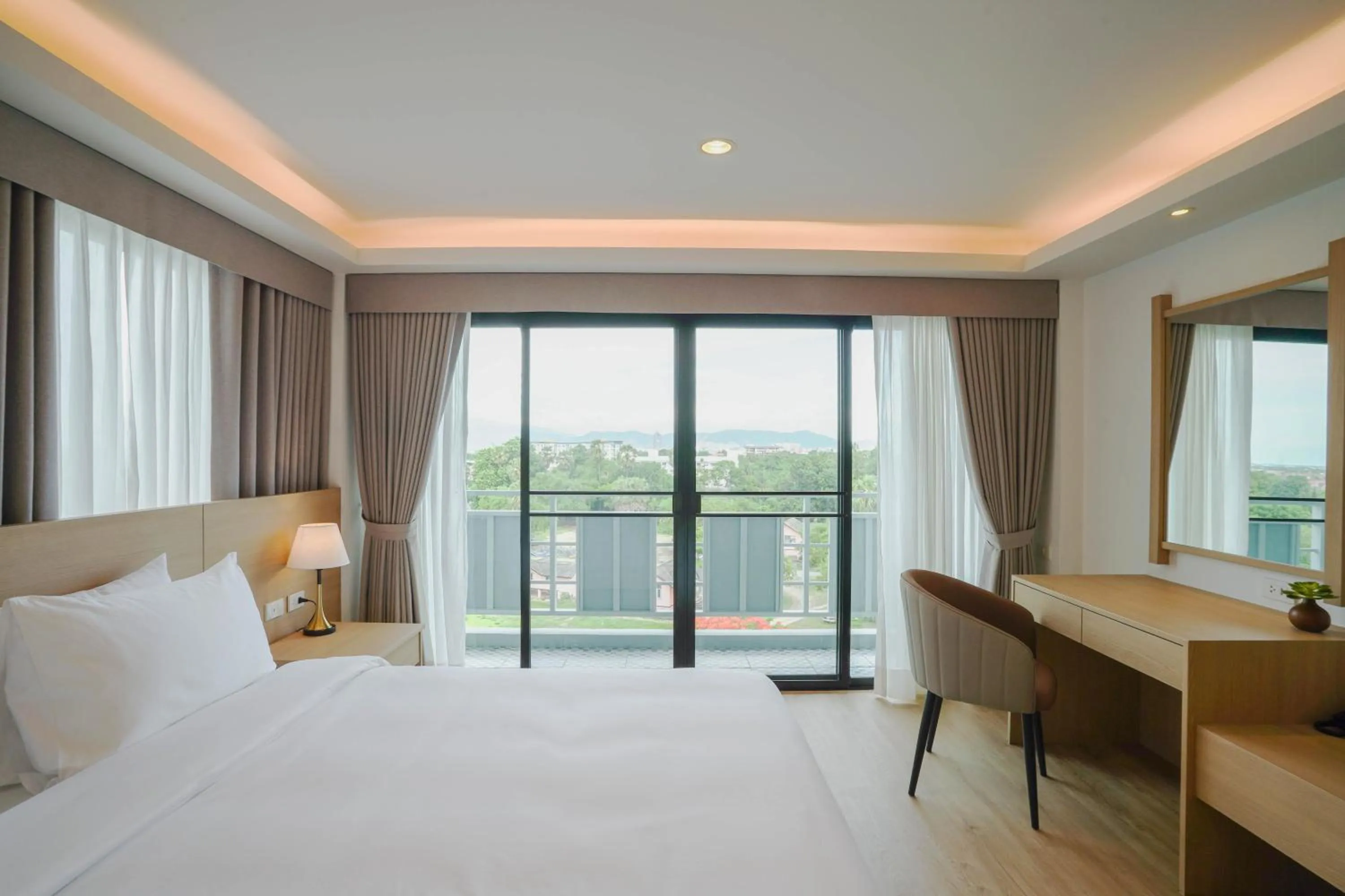 Bed in The Kite Hotel Bangsaen by Koko