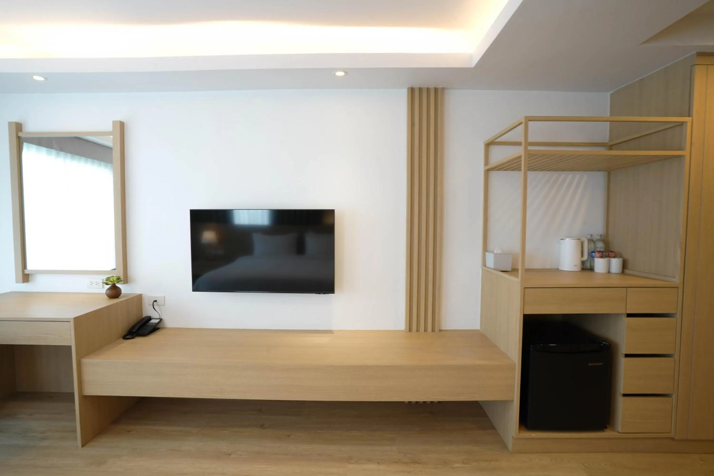 TV and multimedia, Bed in The Kite Hotel Bangsaen by Koko