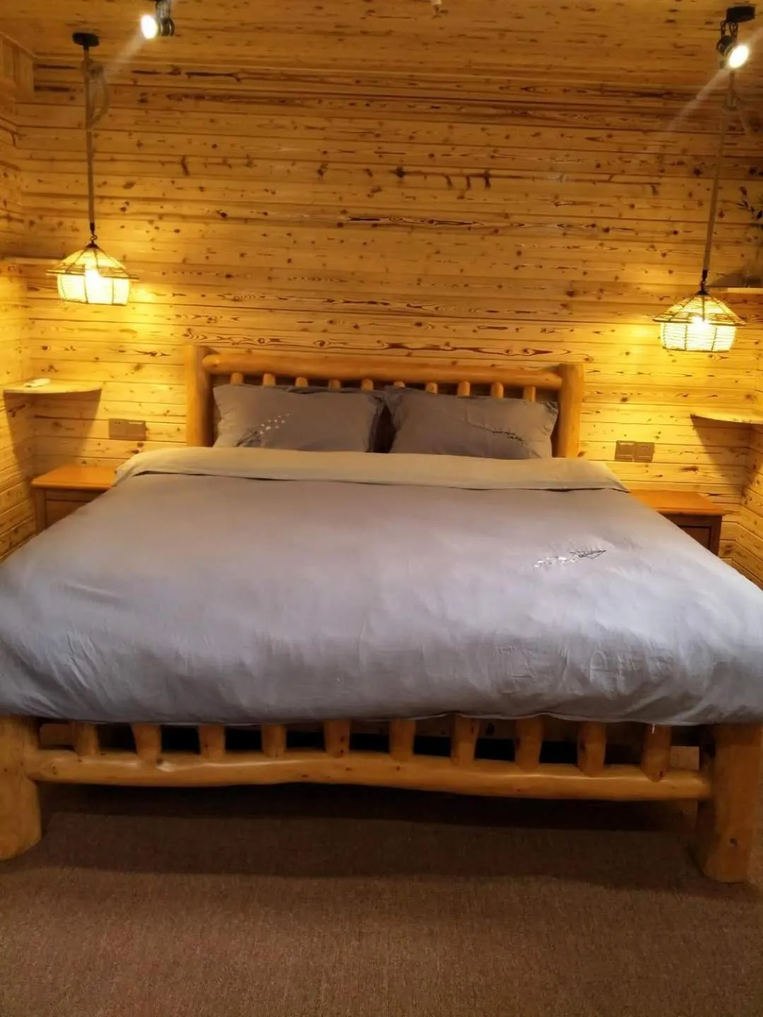 Bed in Nanjing Tulou Qingdelou Inn