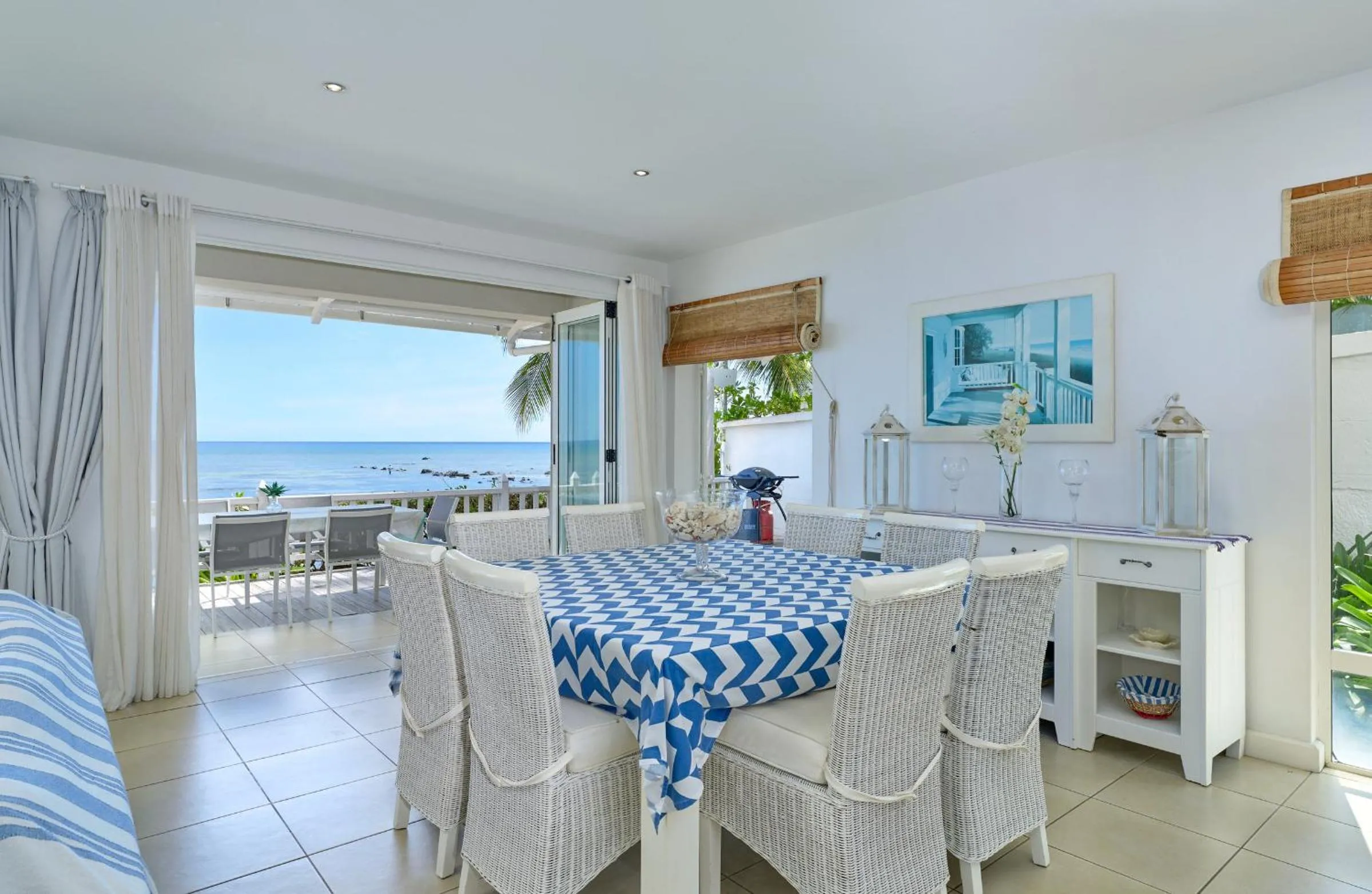 Living room in White Oaks Villas