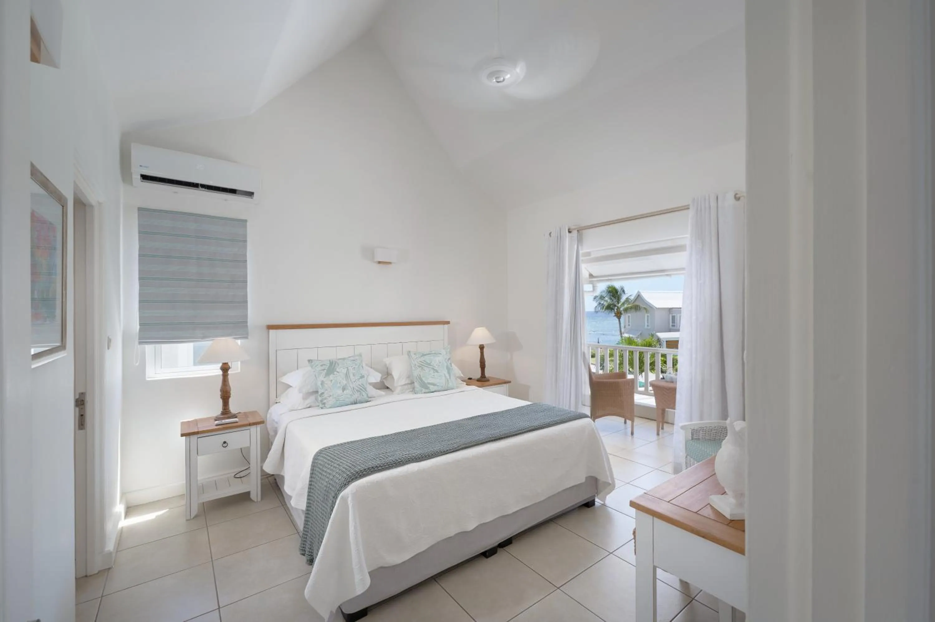 Bedroom, Bed in White Oaks Villas