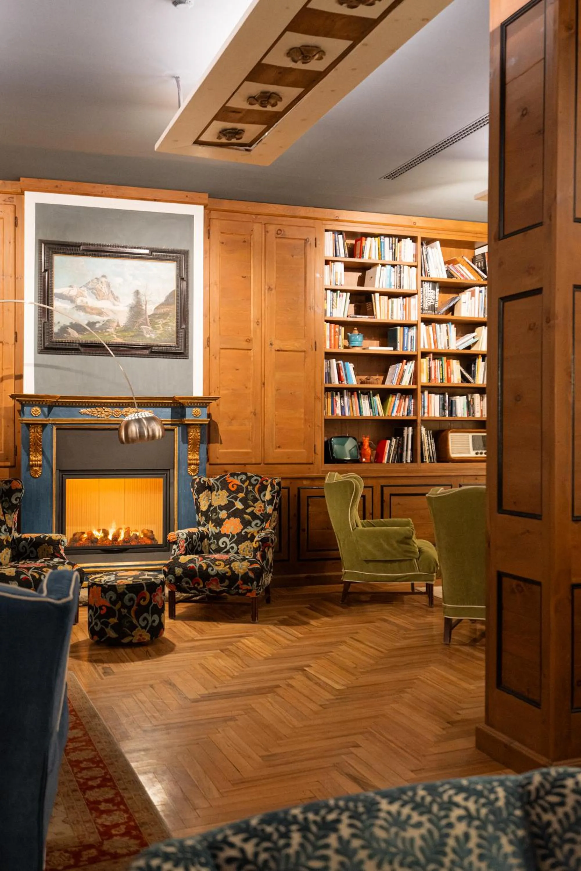 Communal lounge/ TV room in Duca D'Aosta Hotel