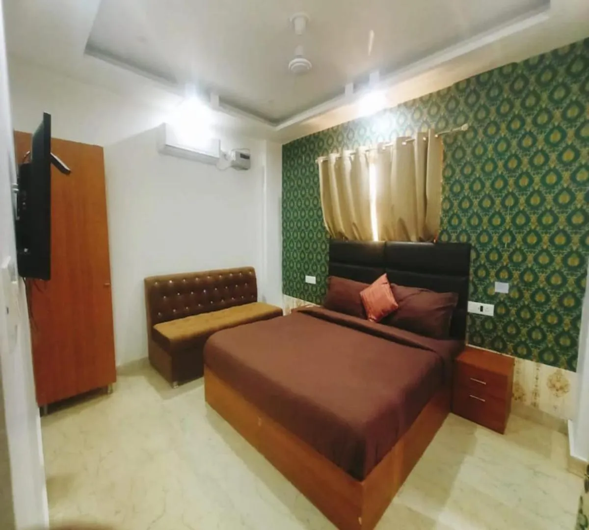 Bed in Hotel Namo Gange