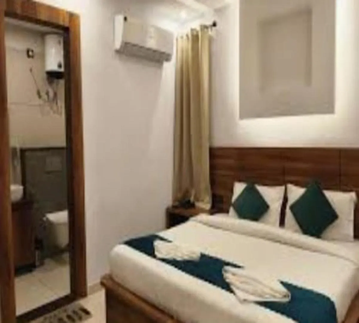 Bed in Hotel Namo Gange