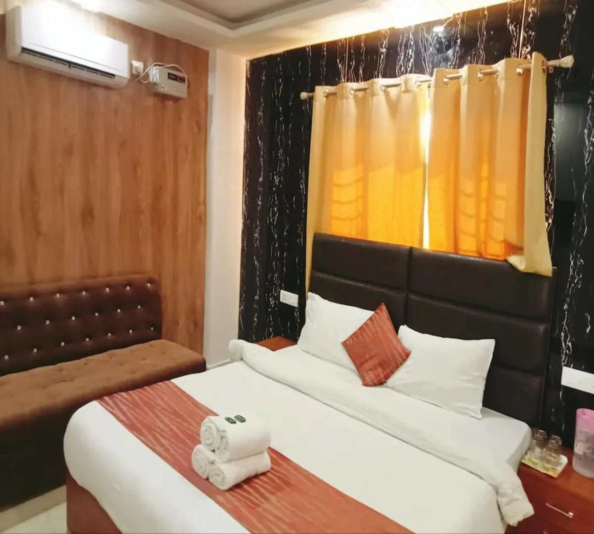 Bed in Hotel Namo Gange