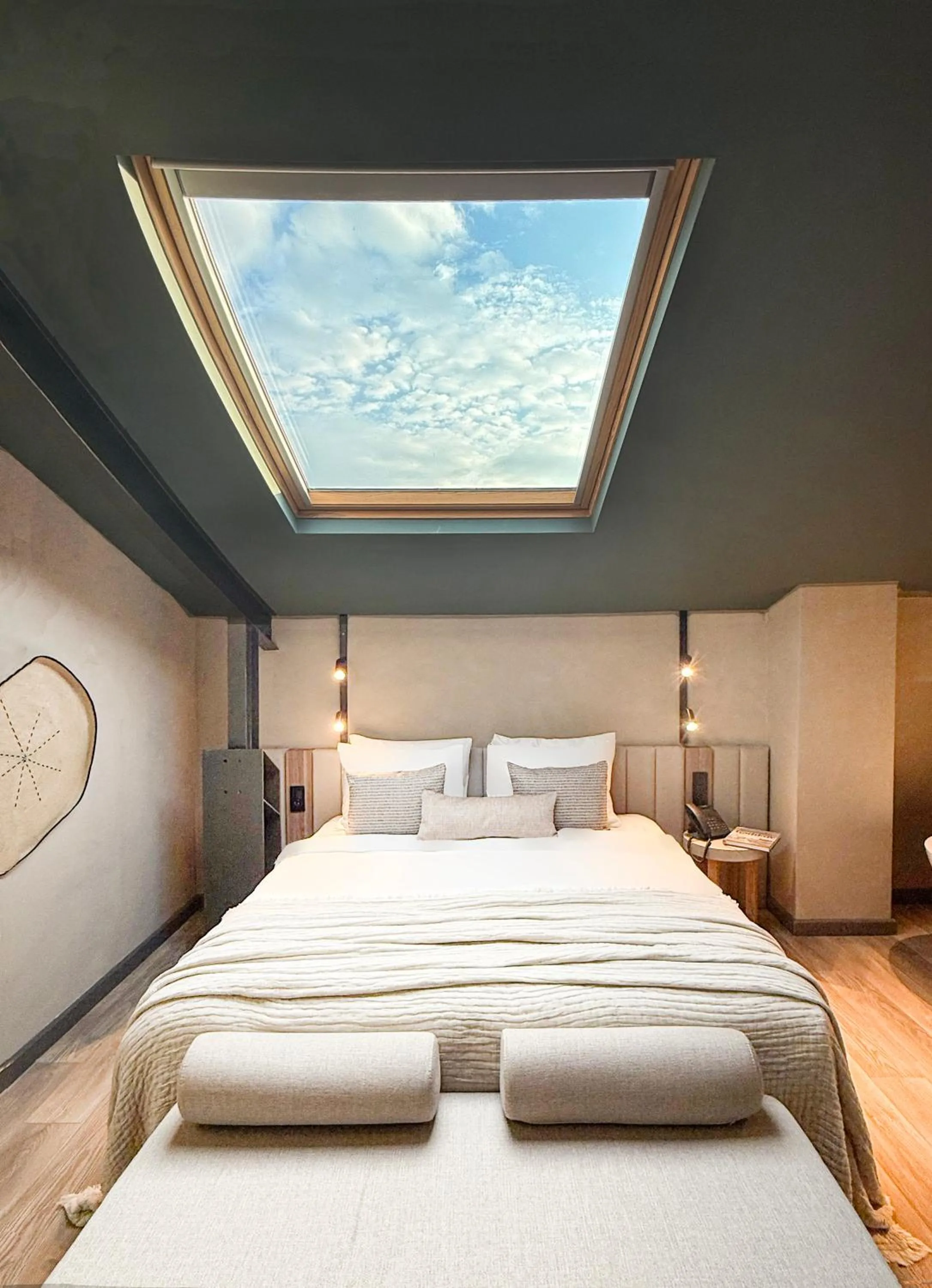 Bed in Lecole Hotel By Cityloft