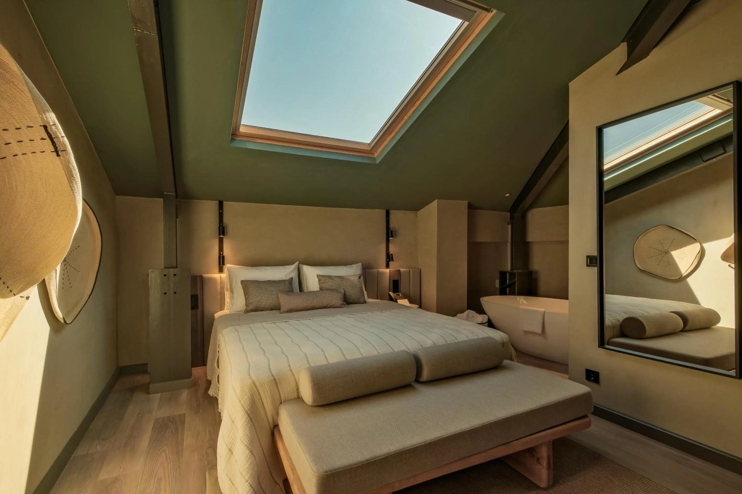 Bed in Lecole Hotel By Cityloft