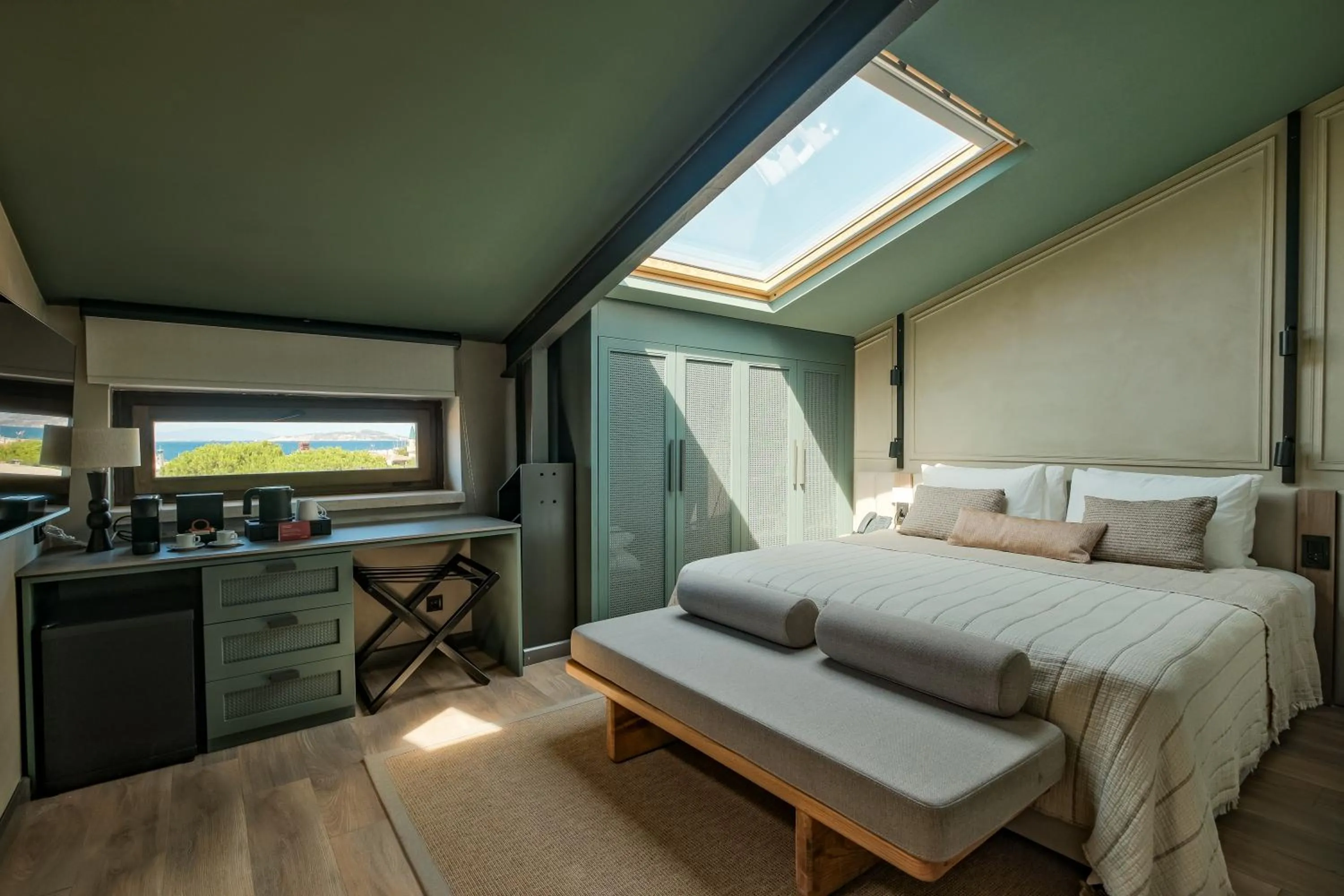 Bed in Lecole Hotel By Cityloft