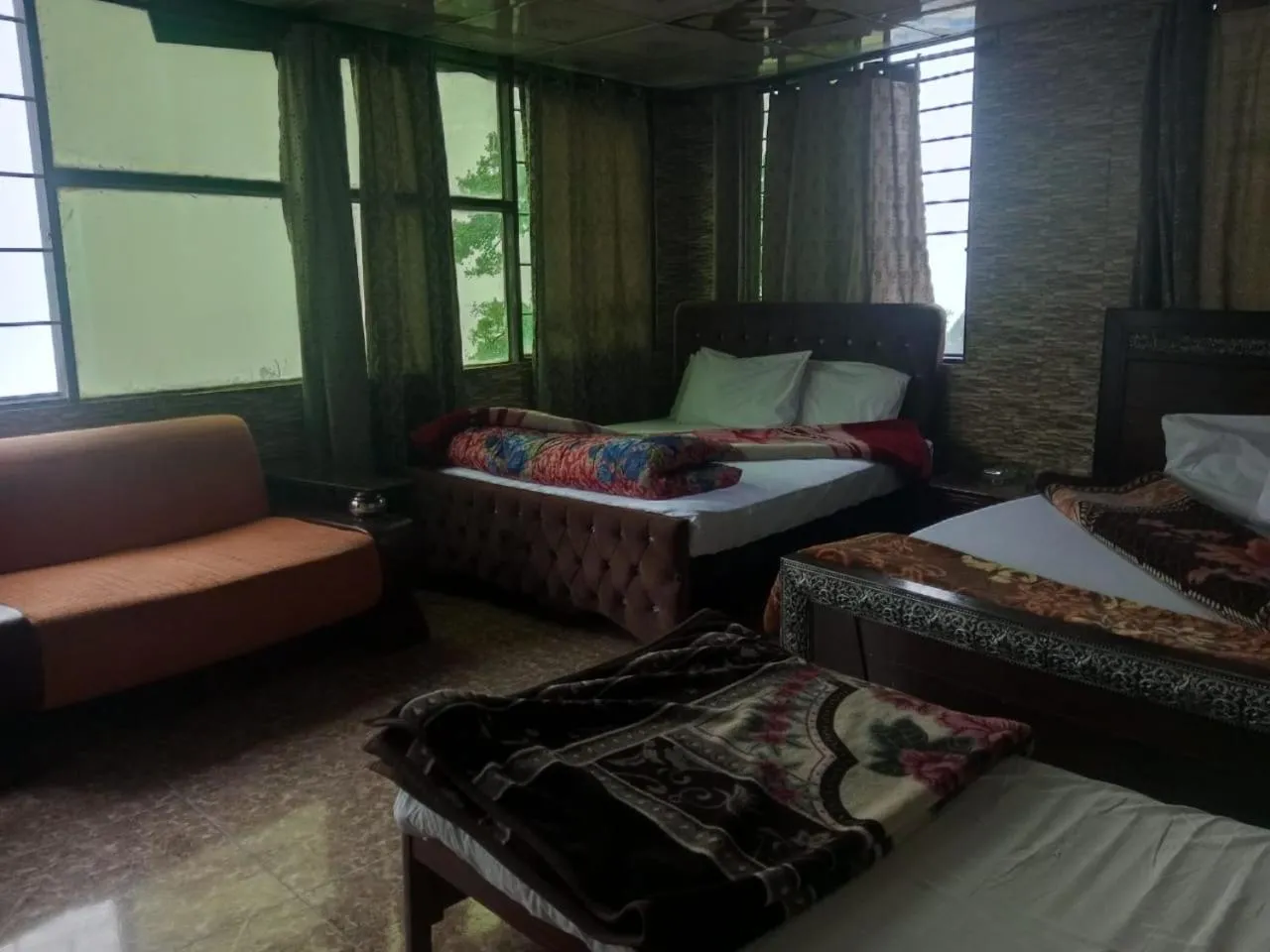 Bedroom, Bed in Pleasant View Murree
