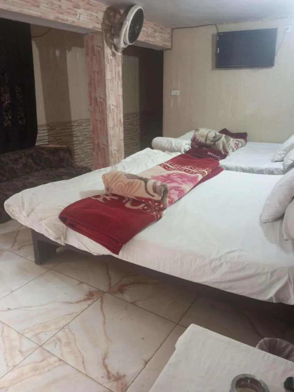 Bedroom, Bed in Pleasant View Murree