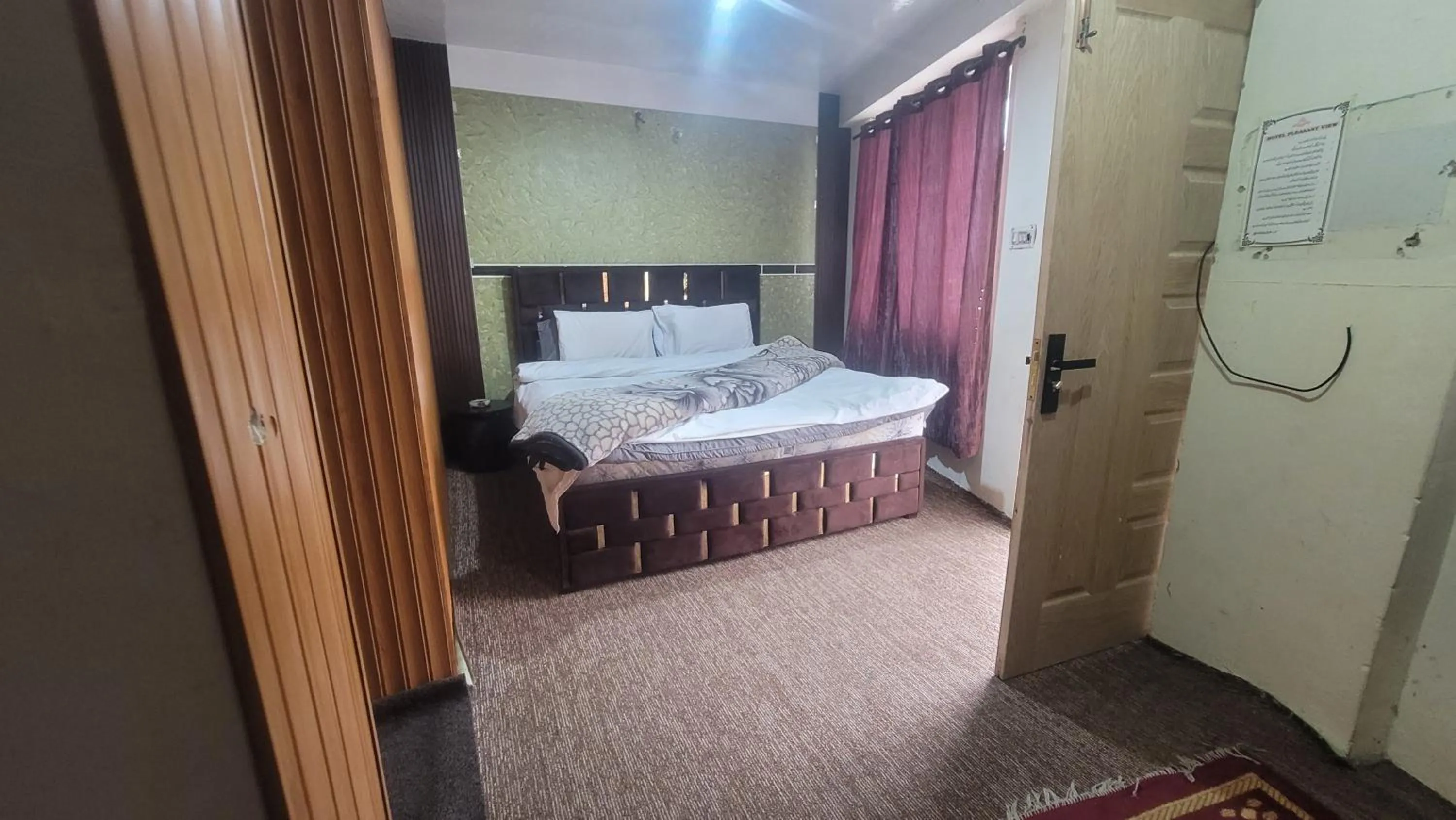 Bedroom, Bed in Pleasant View Murree