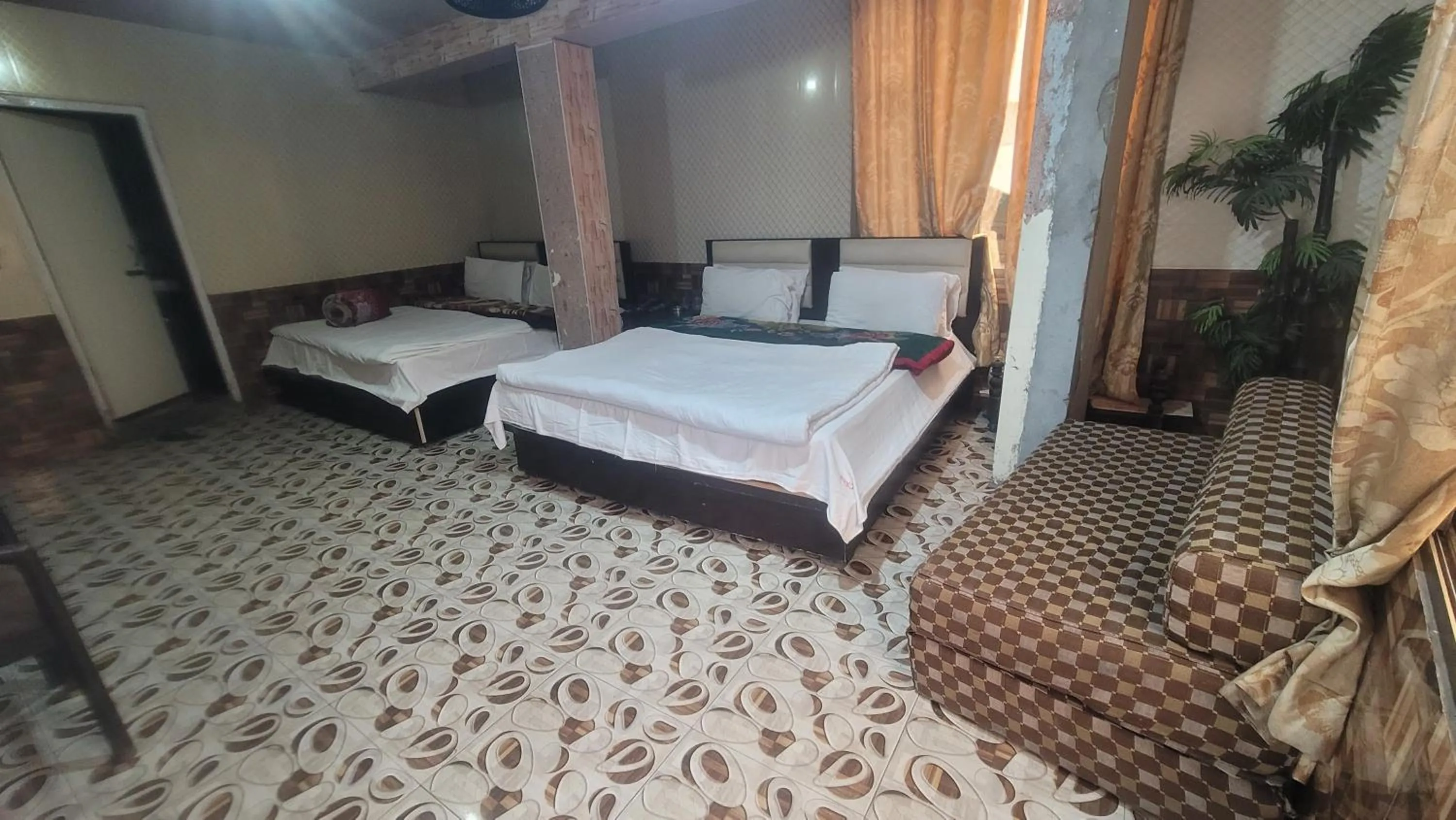 Bedroom, Bed in Pleasant View Murree