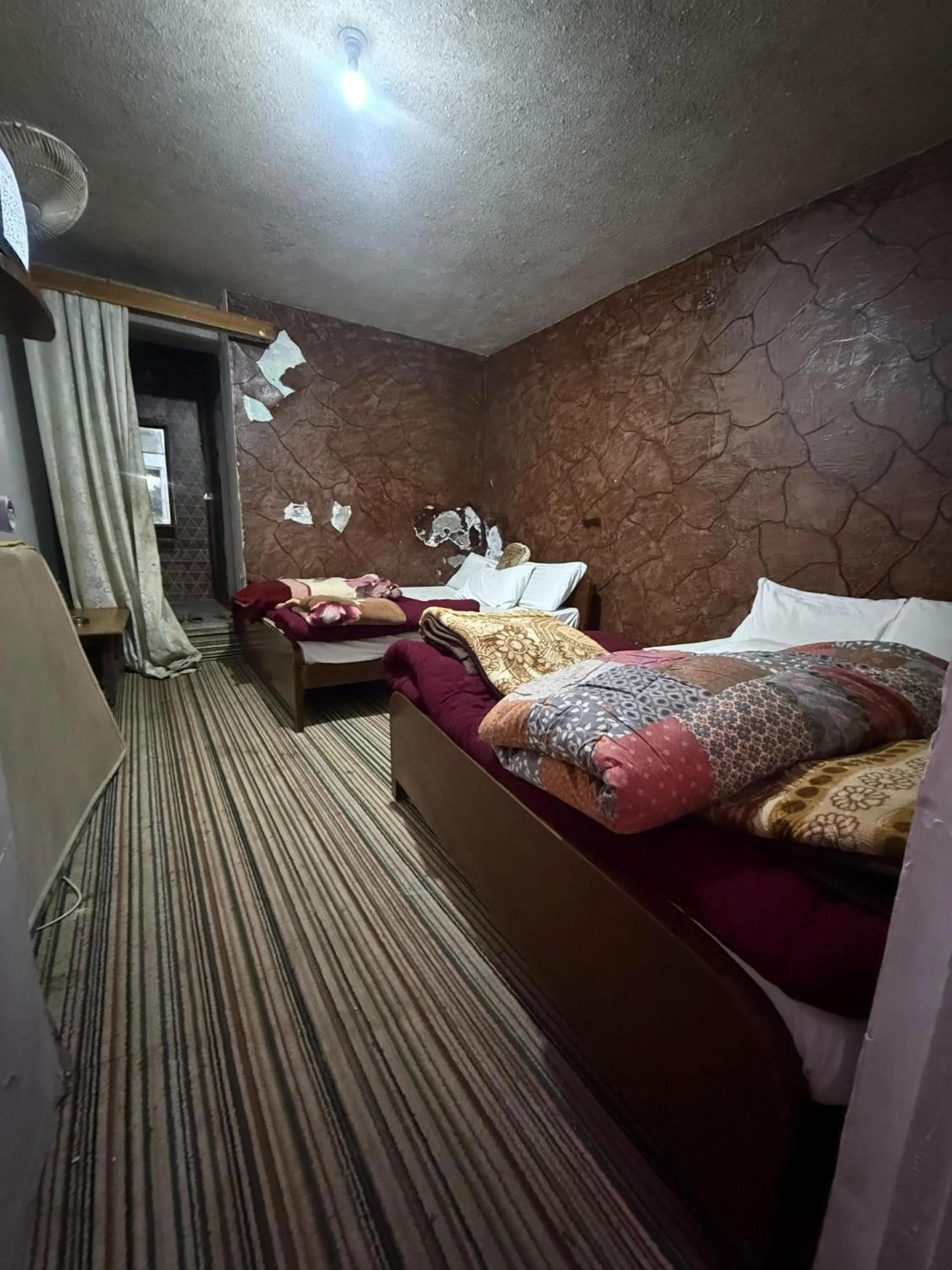 Bedroom, Bed in Pleasant View Murree