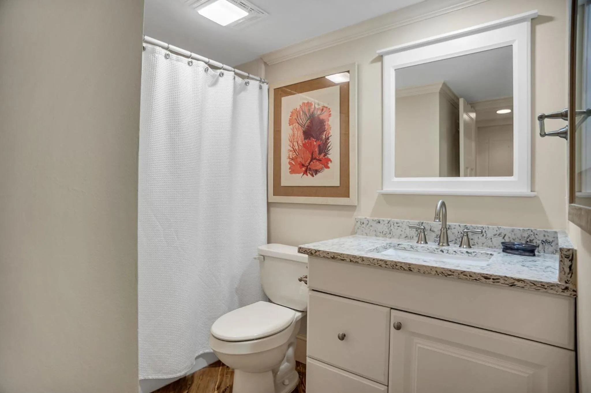 Photo of the whole room in 2426 Inland Harbour at The Sea Pines Resort