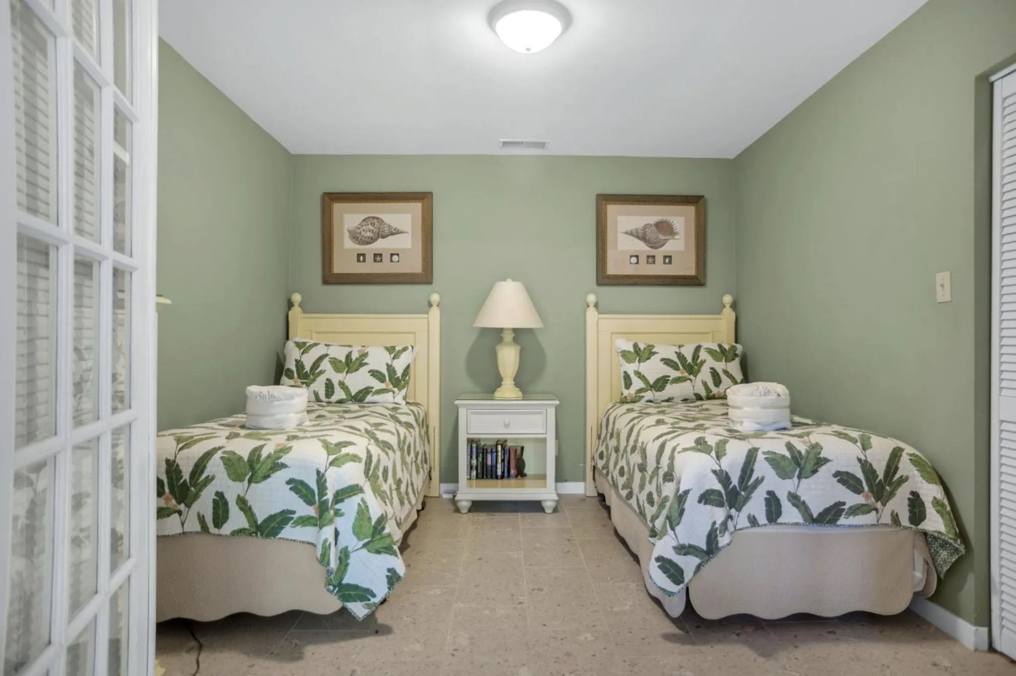 Bed in 310A Beach Lagoon at The Sea Pines Resort