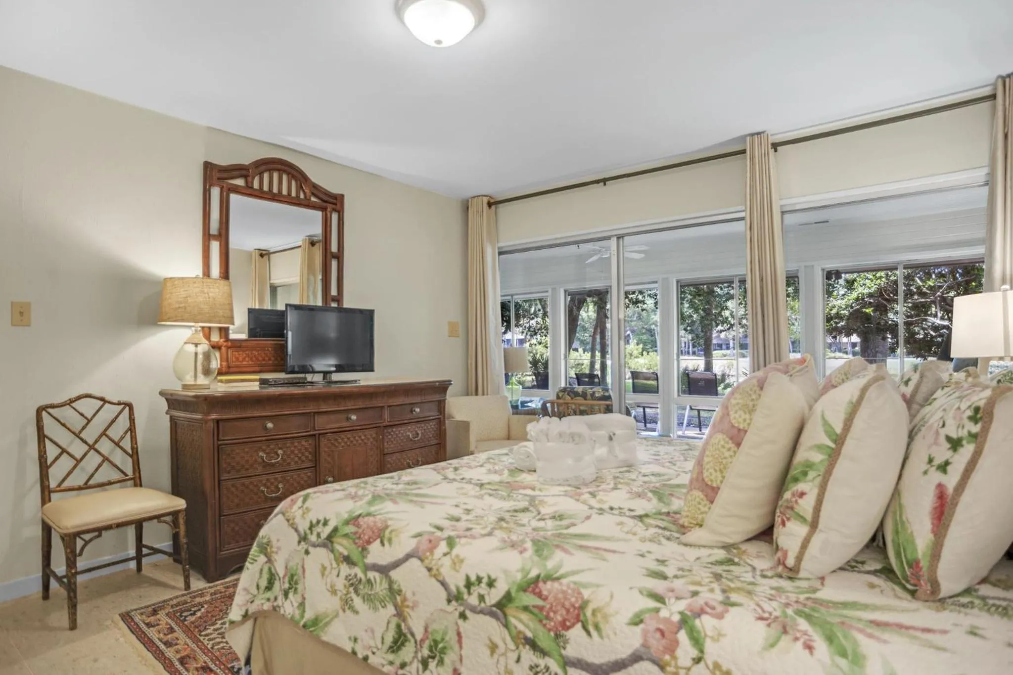 Bed in 310A Beach Lagoon at The Sea Pines Resort