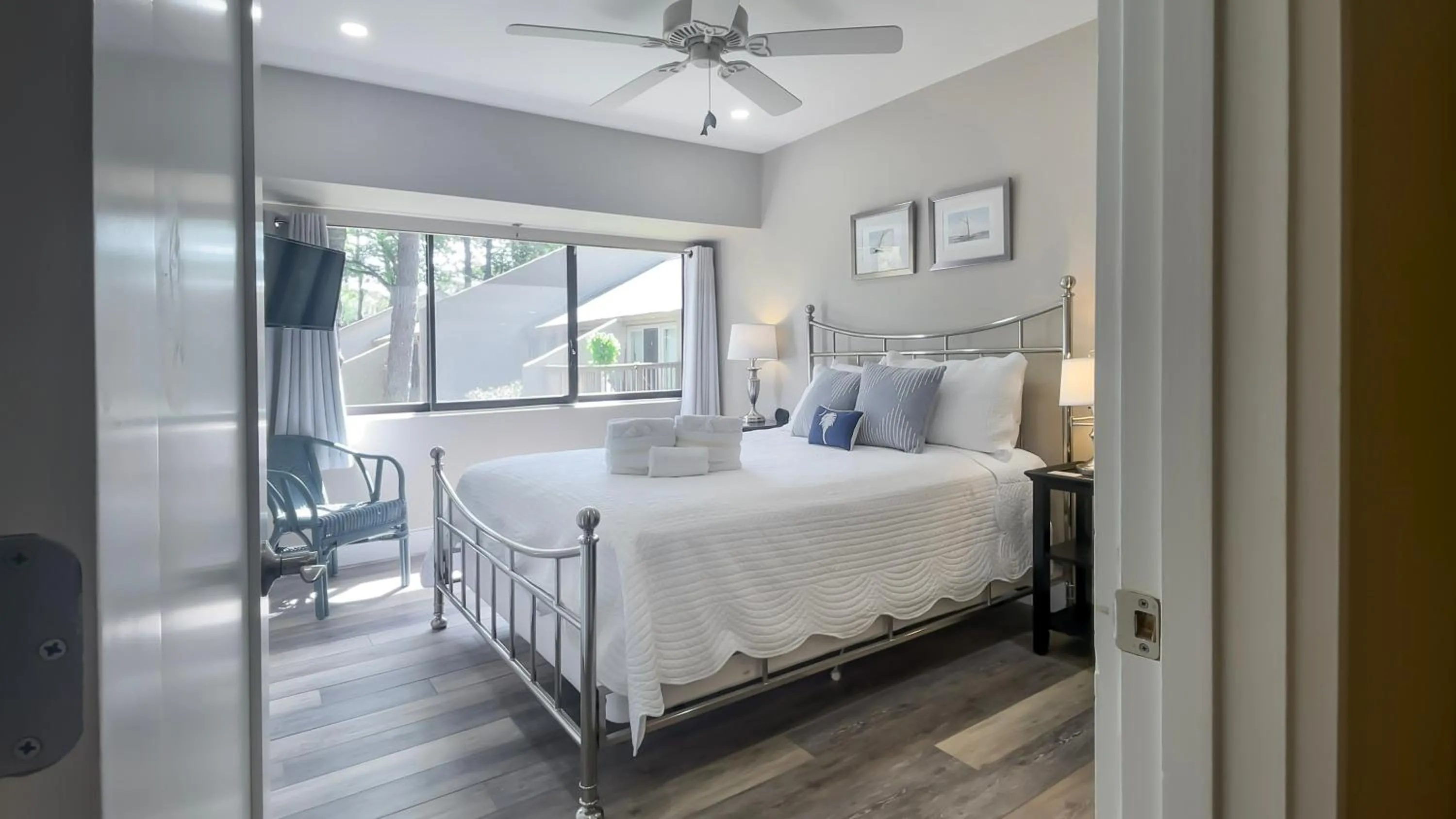 Bed in 505 Plantation Club Villas at The Sea Pines Resort