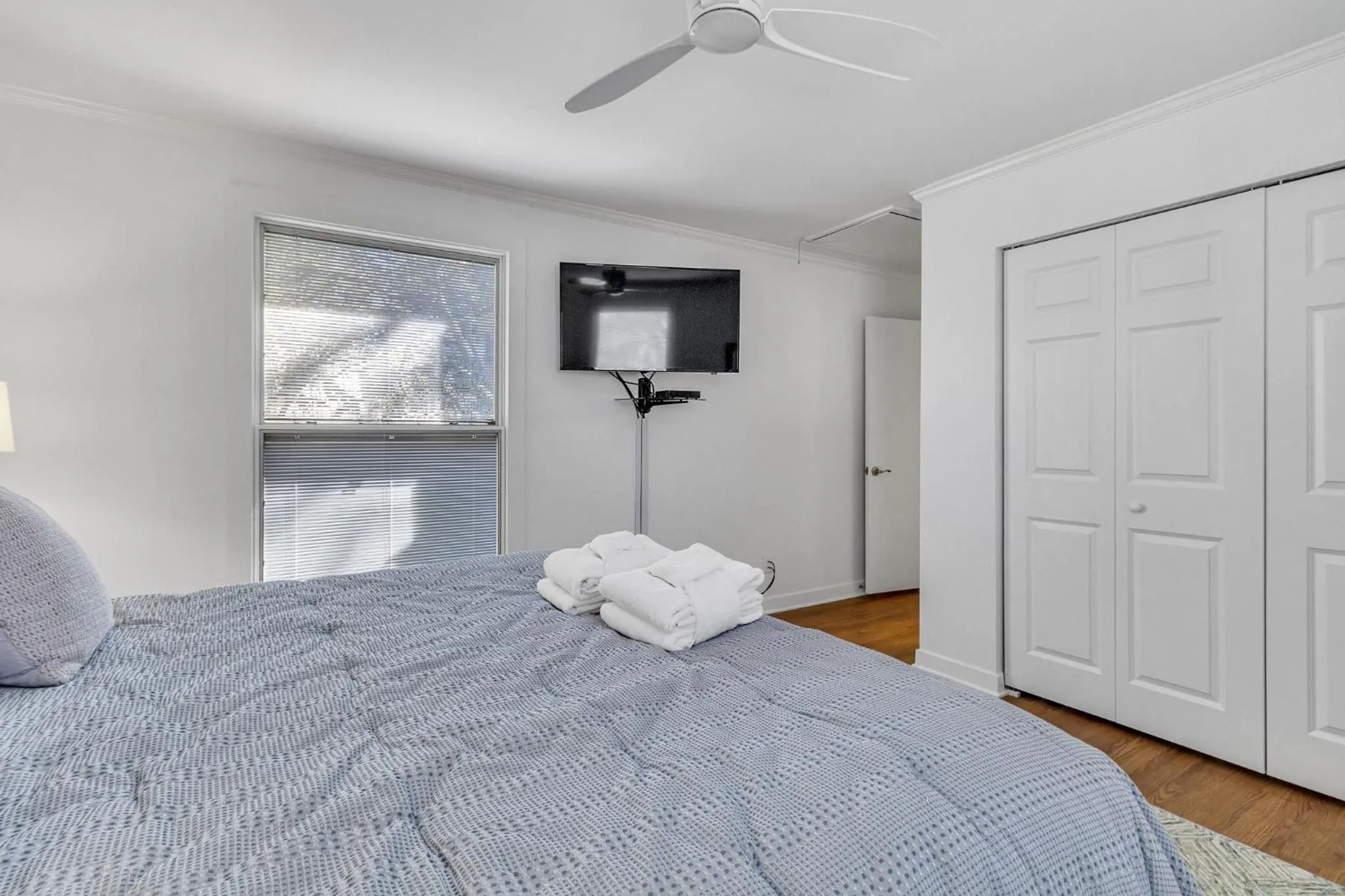 Bed in 963 Cutter Court at The Sea Pines Resort