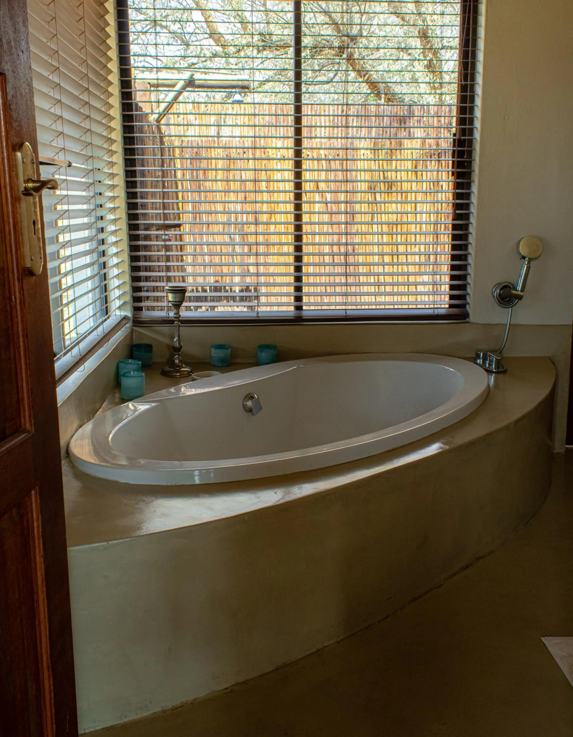Bath in Tshikwalo Game Lodge