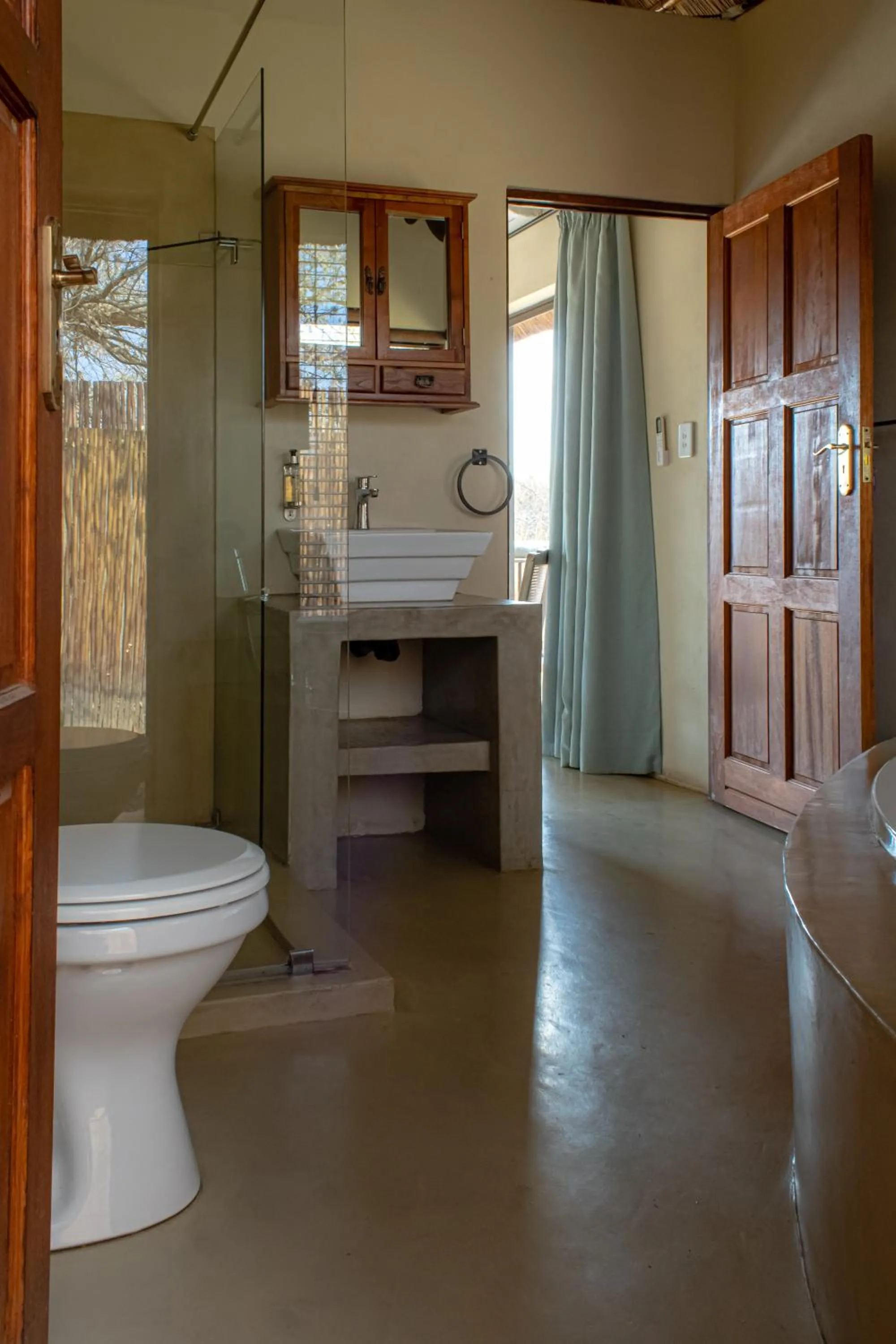 Bathroom in Tshikwalo Game Lodge