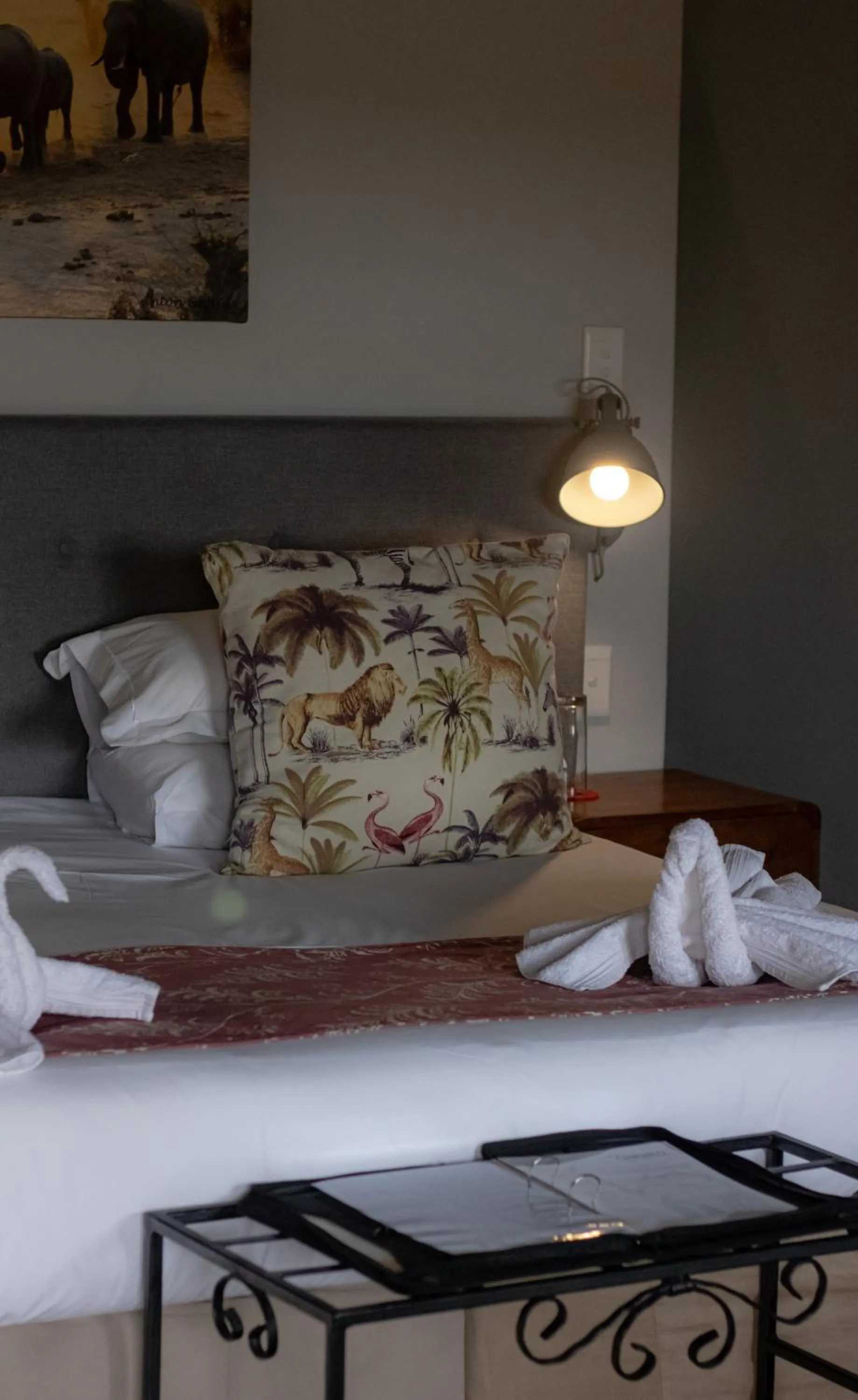 Bed in Tshikwalo Game Lodge
