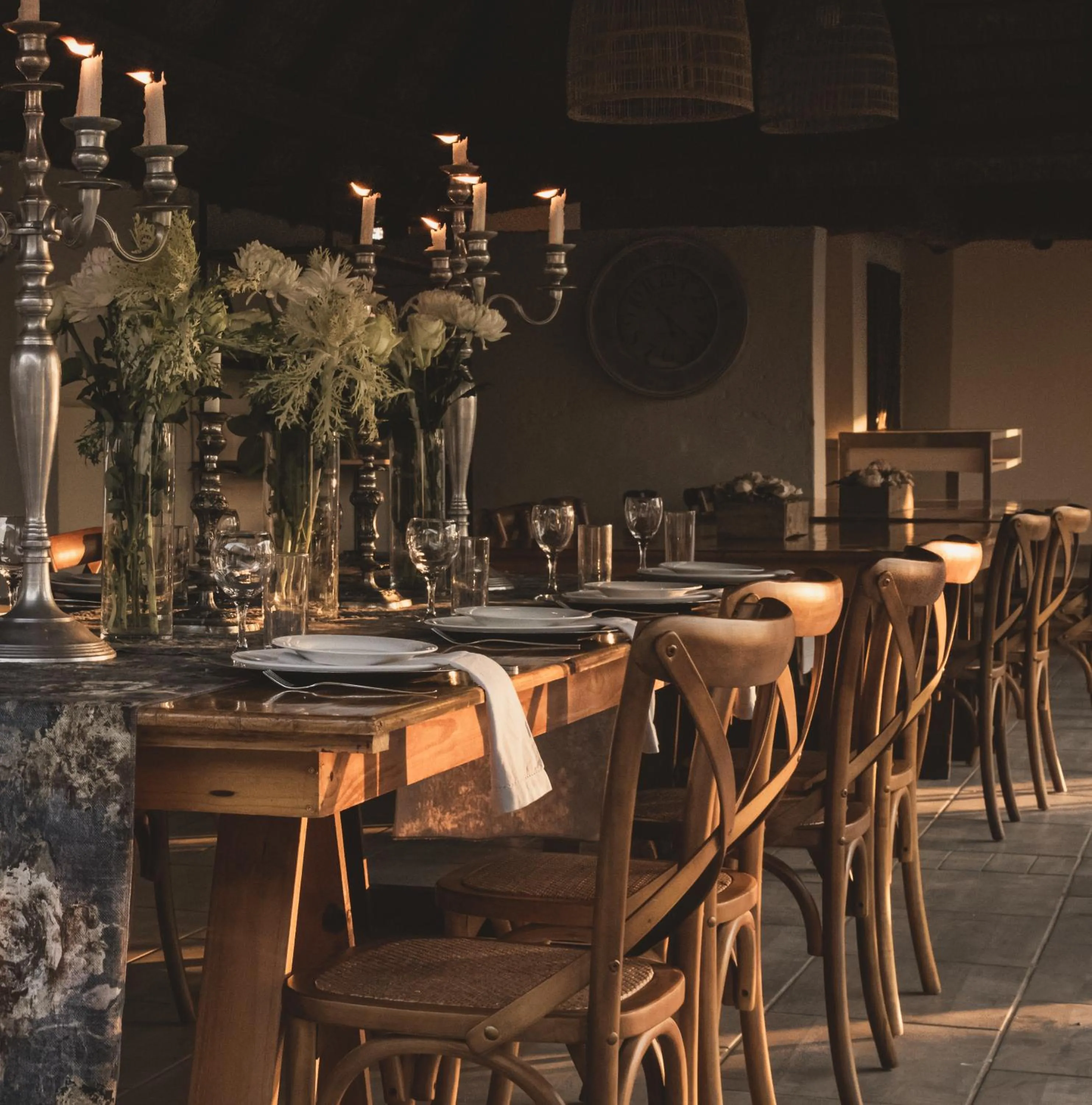 Seating area in Tshikwalo Game Lodge
