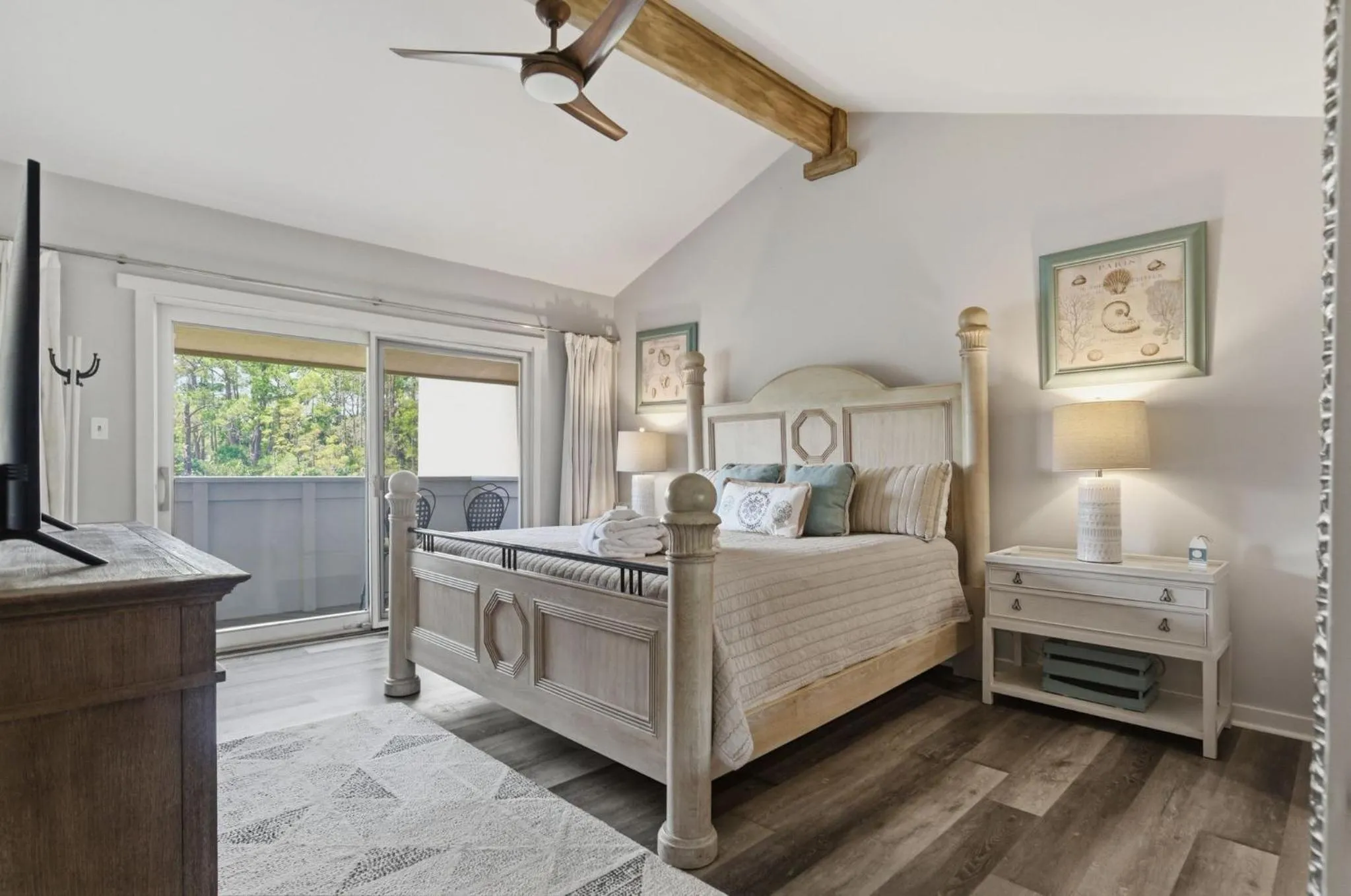 Bed in 267 Stoney Creek Villa at The Sea Pines Resort