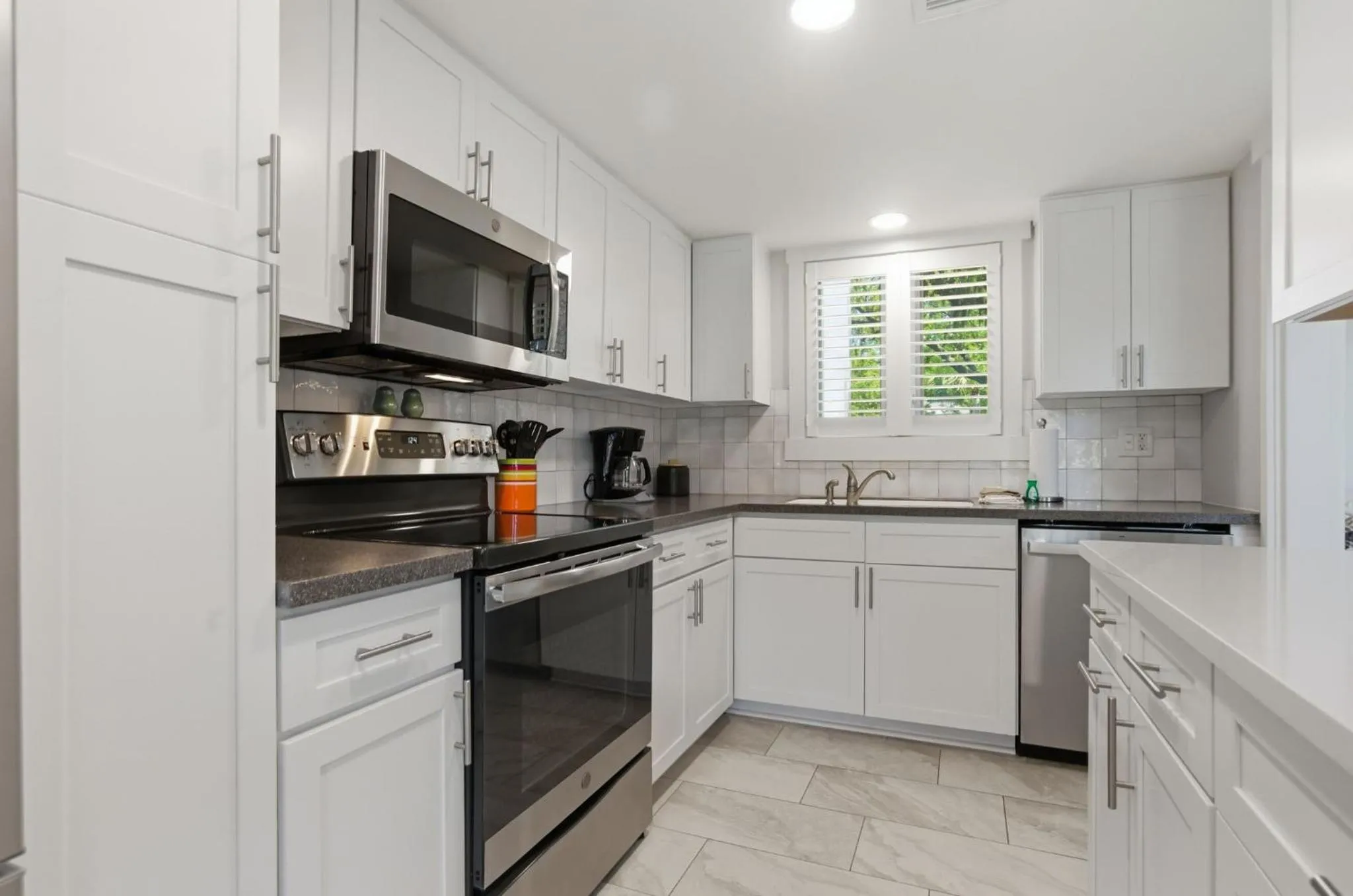 Kitchen or kitchenette in 267 Stoney Creek Villa at The Sea Pines Resort
