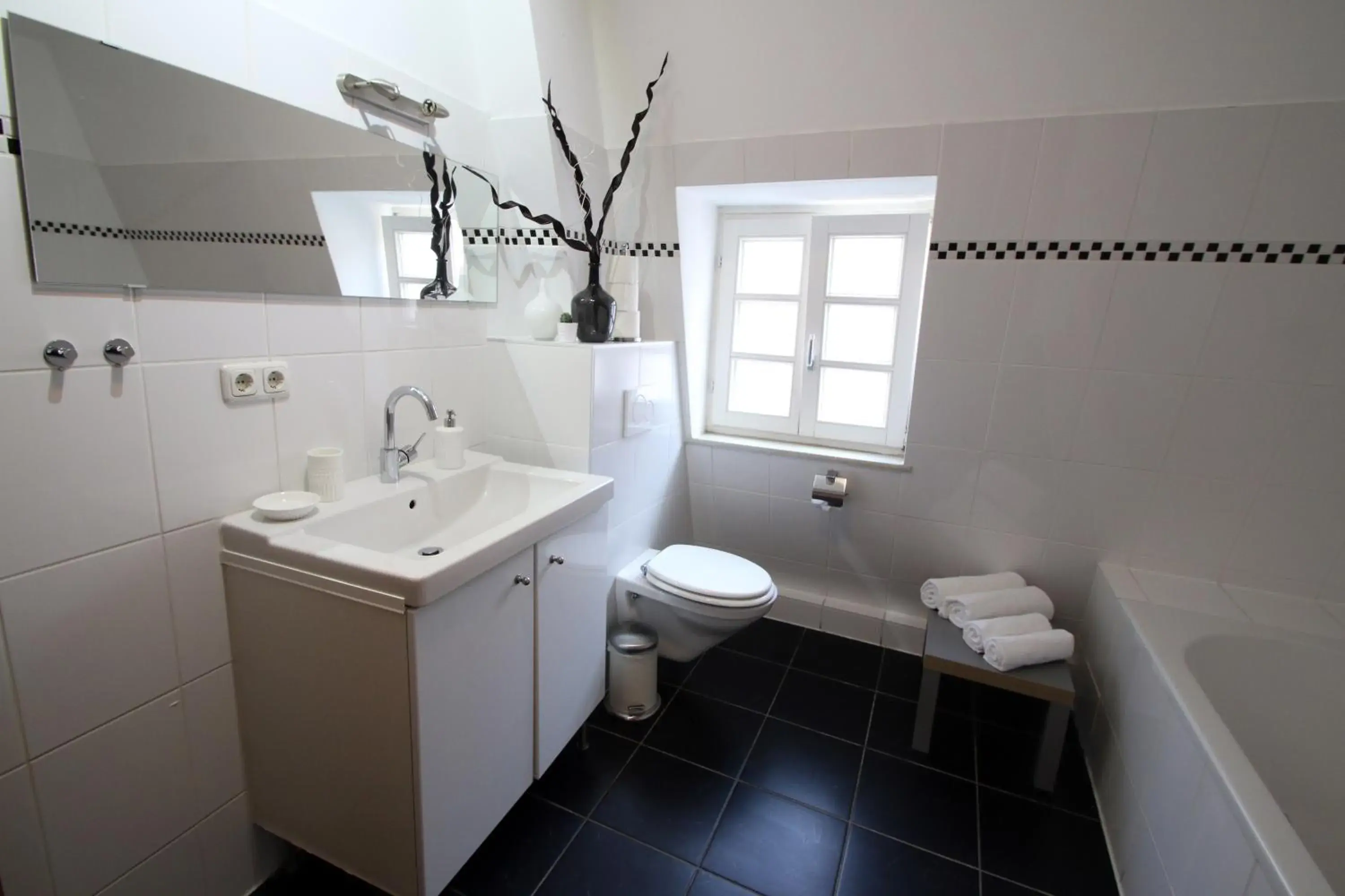 Studio Apartment with Kingsize Bed (annex) 2.OG in Hotel Sudpfanne Studio Apartment with Kingsize Bed (annex) 2.OG in Hotel Sudpfanne