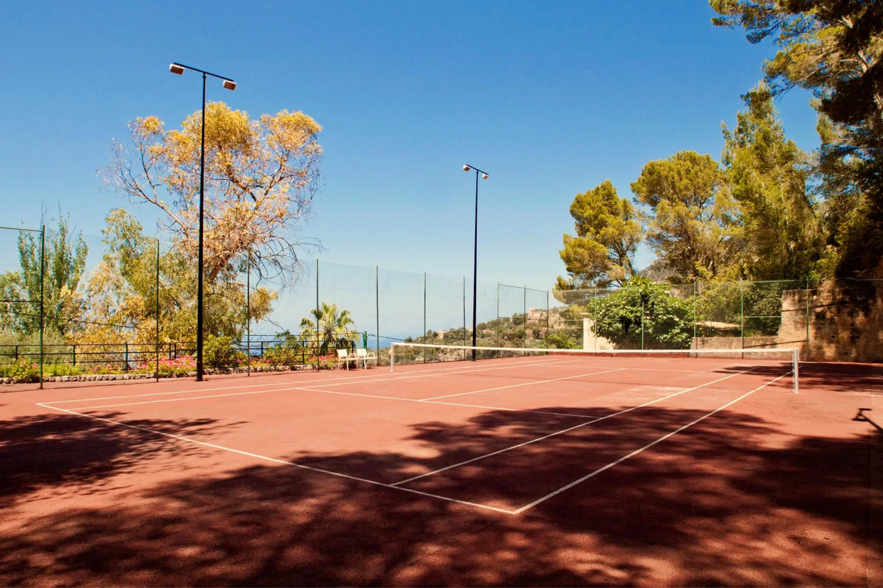 Tennis court in Es Moli Hotel