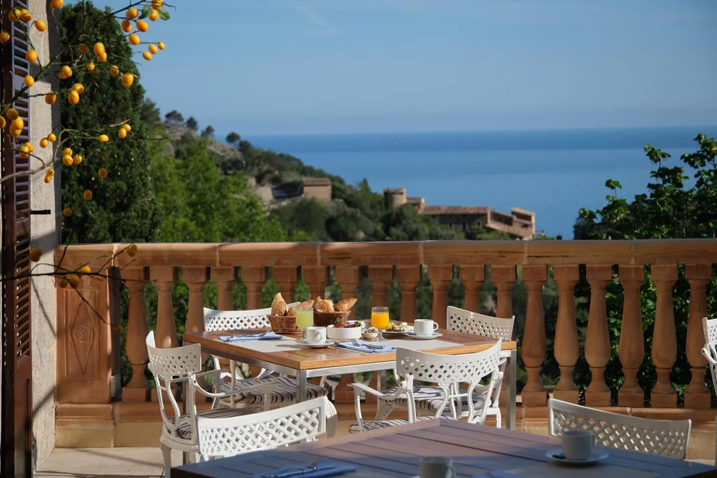 Patio in Es Moli Hotel