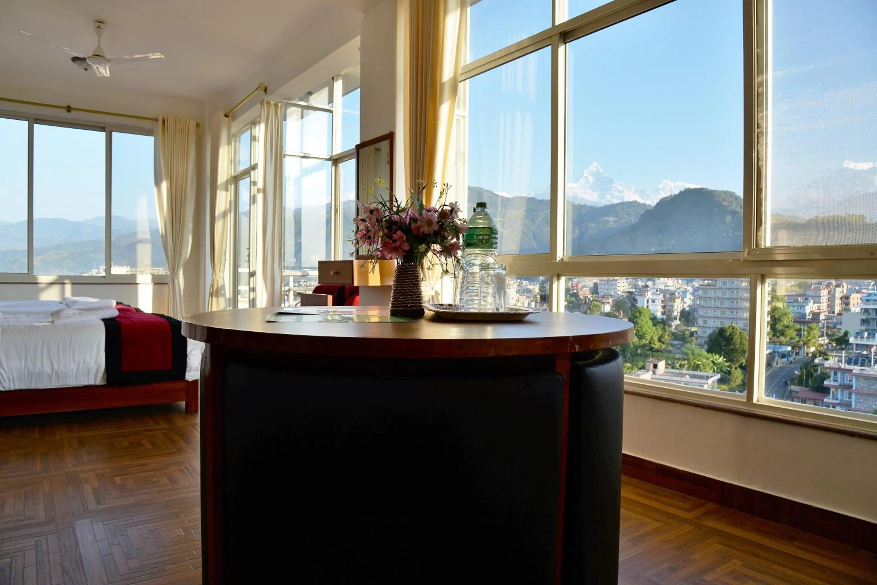 Lake view in Hotel City Inn - Mountain View