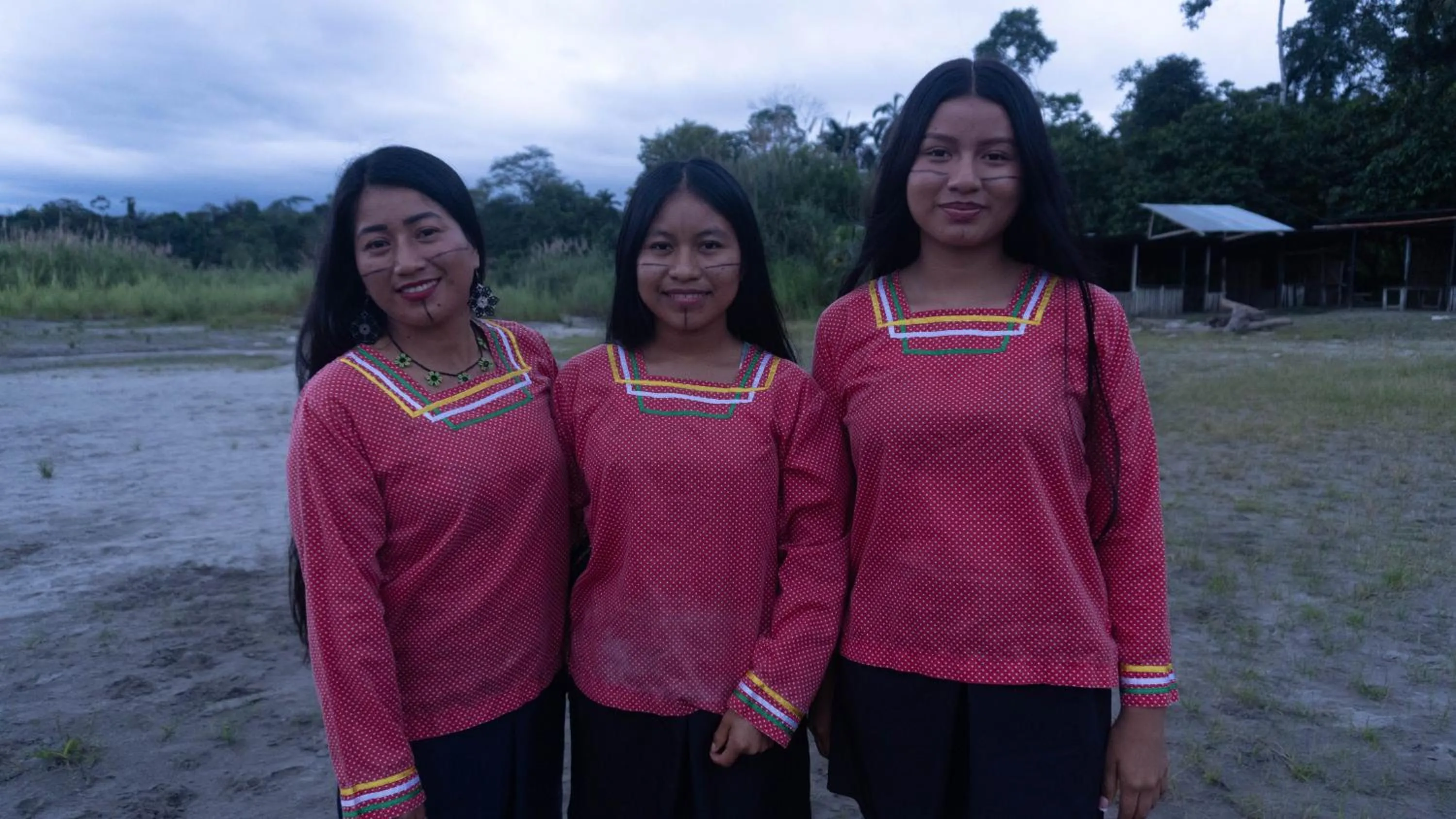 People in Shandia Lodge