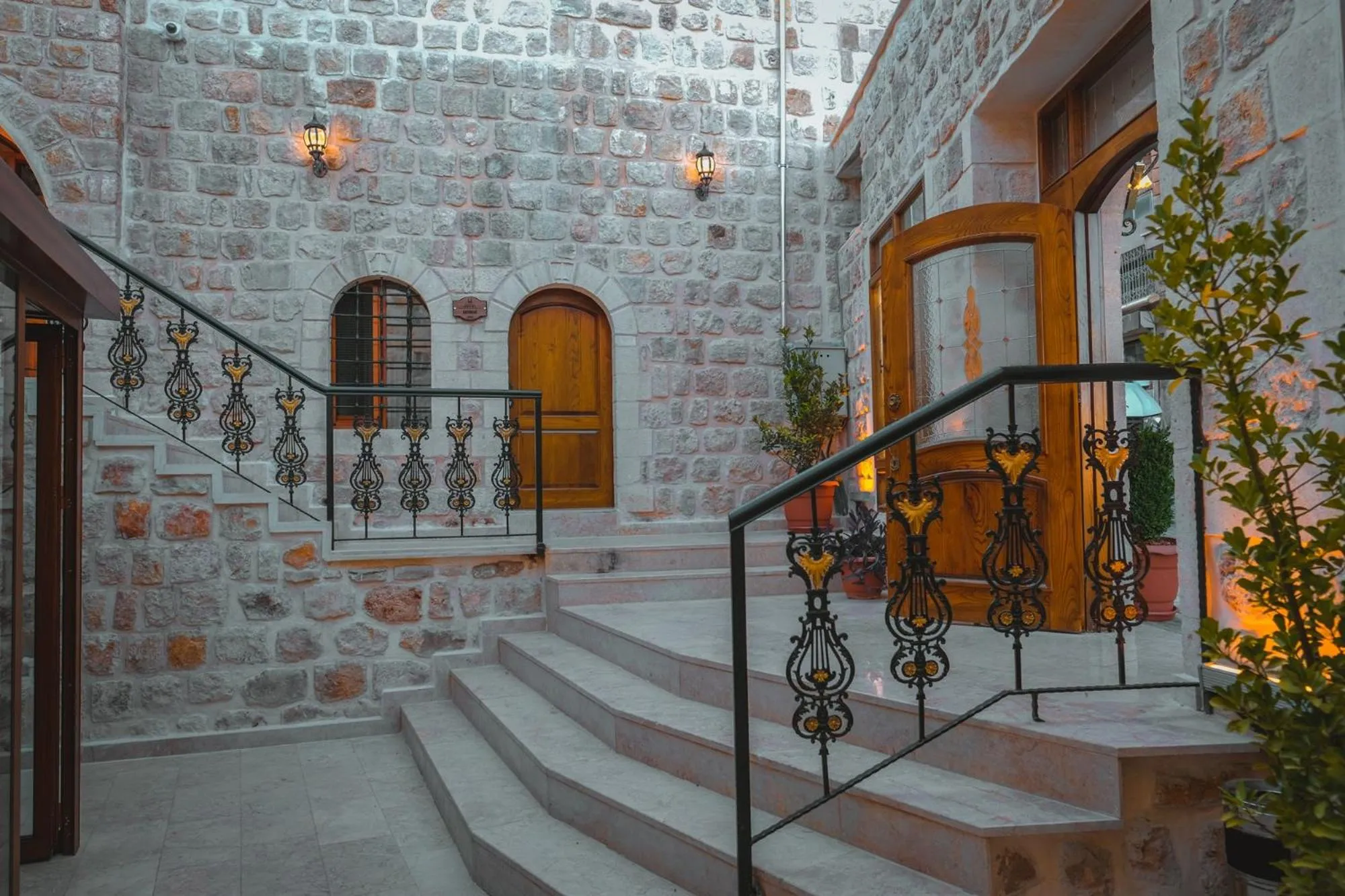 Day in Kasr-i Divan Hotel