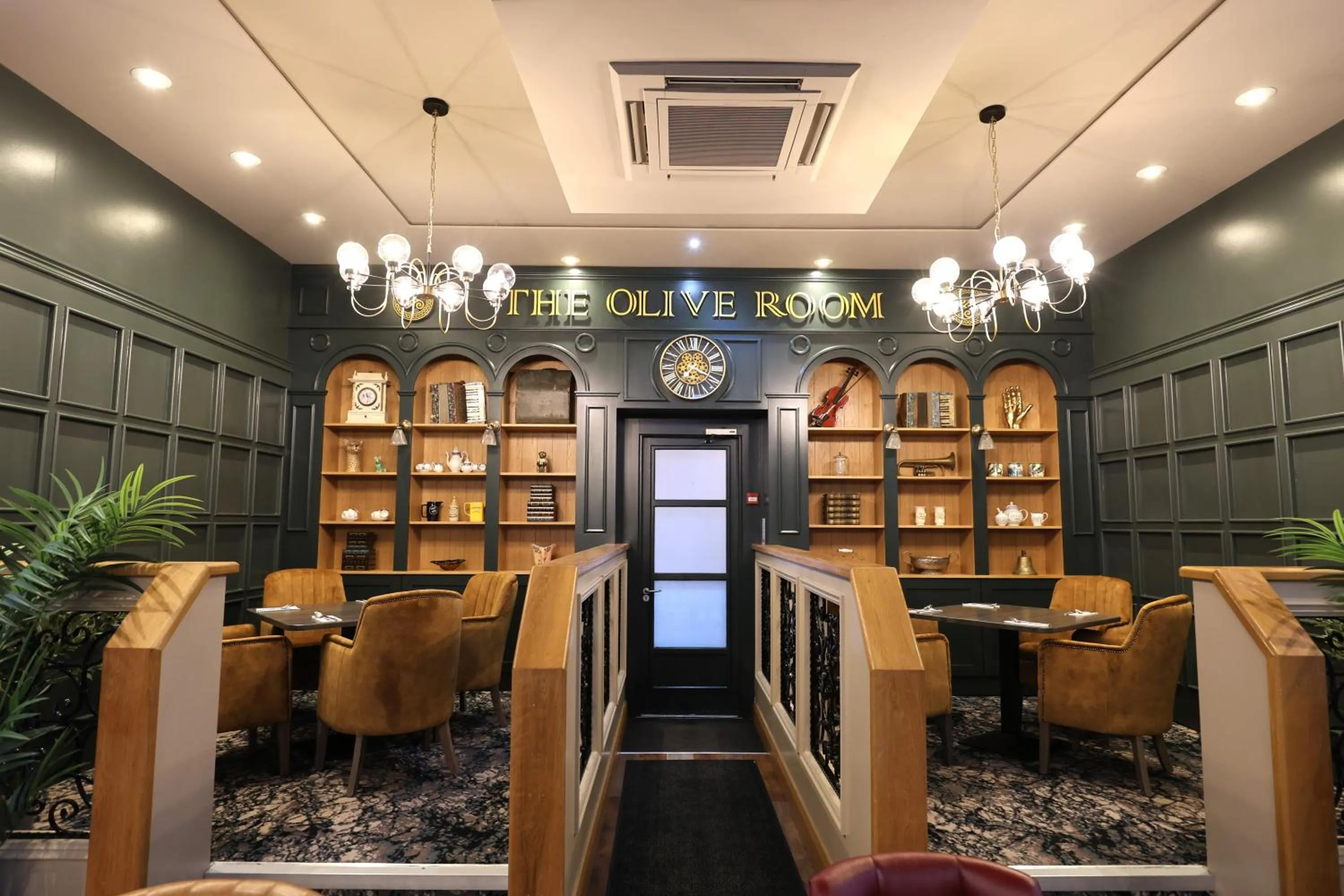 Seating area in The Maiden City Hotel