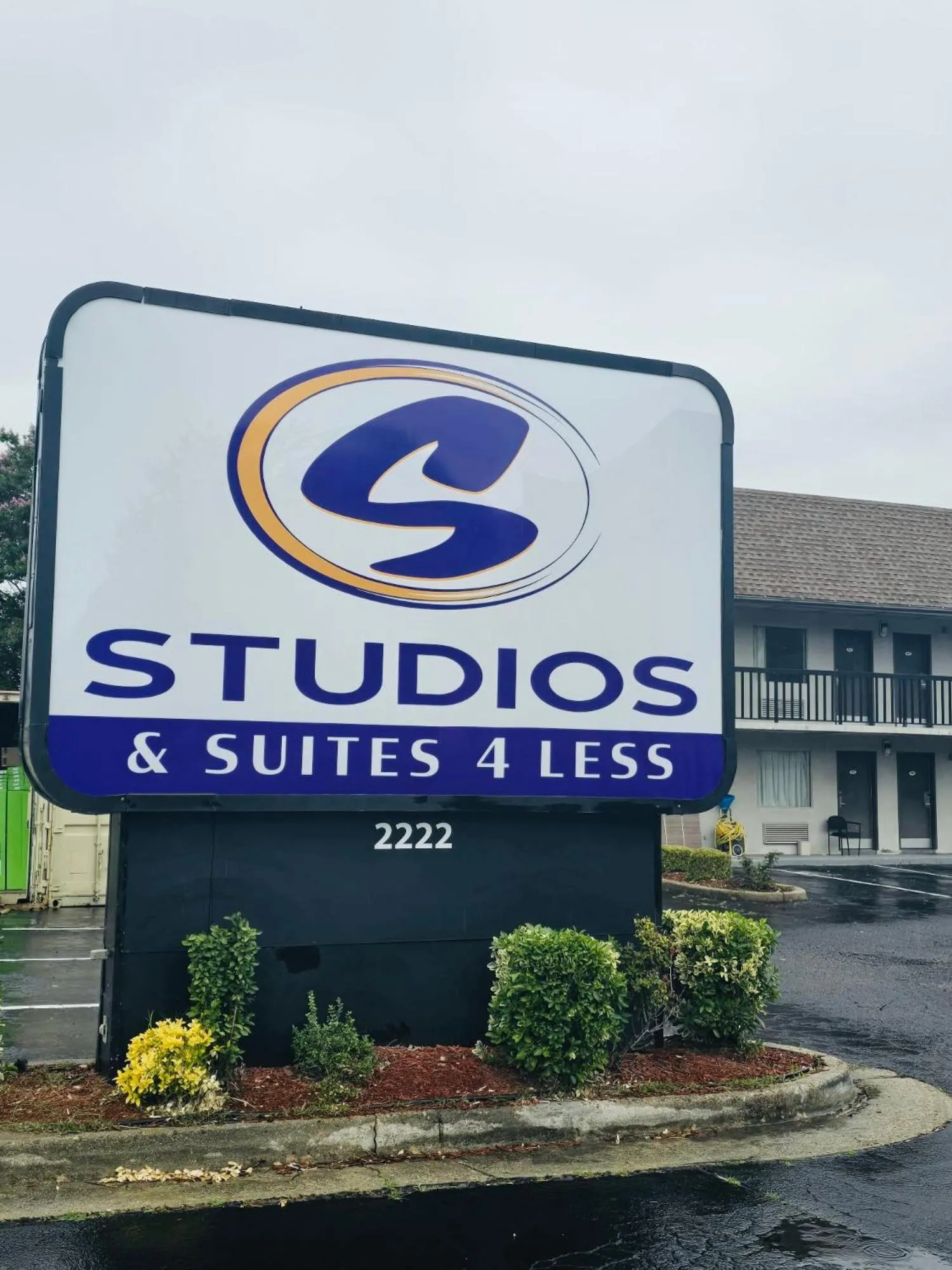 Property logo or sign in Studios 4 Less Chesapeake