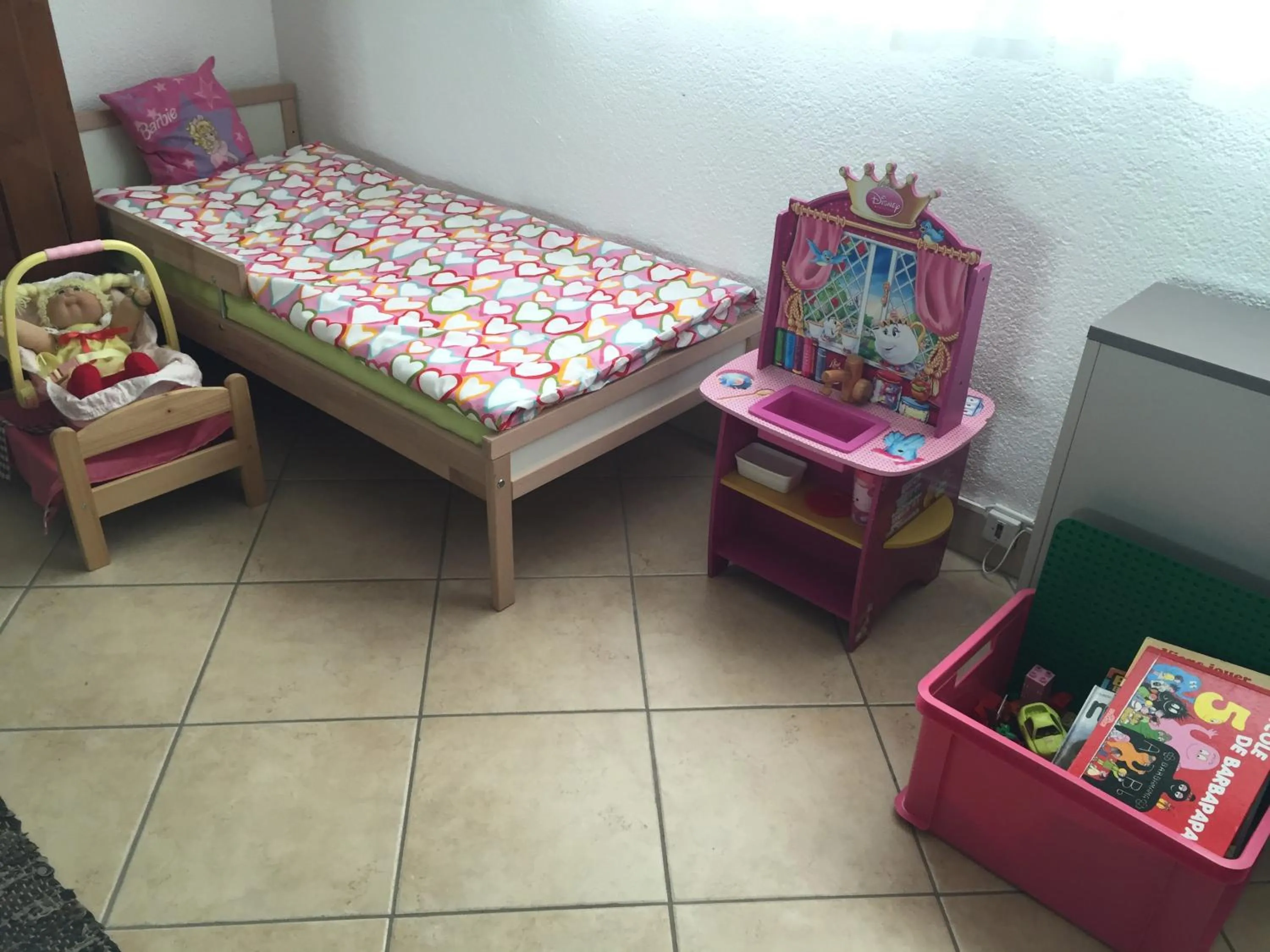 young children, Bed in Magie Du Léman