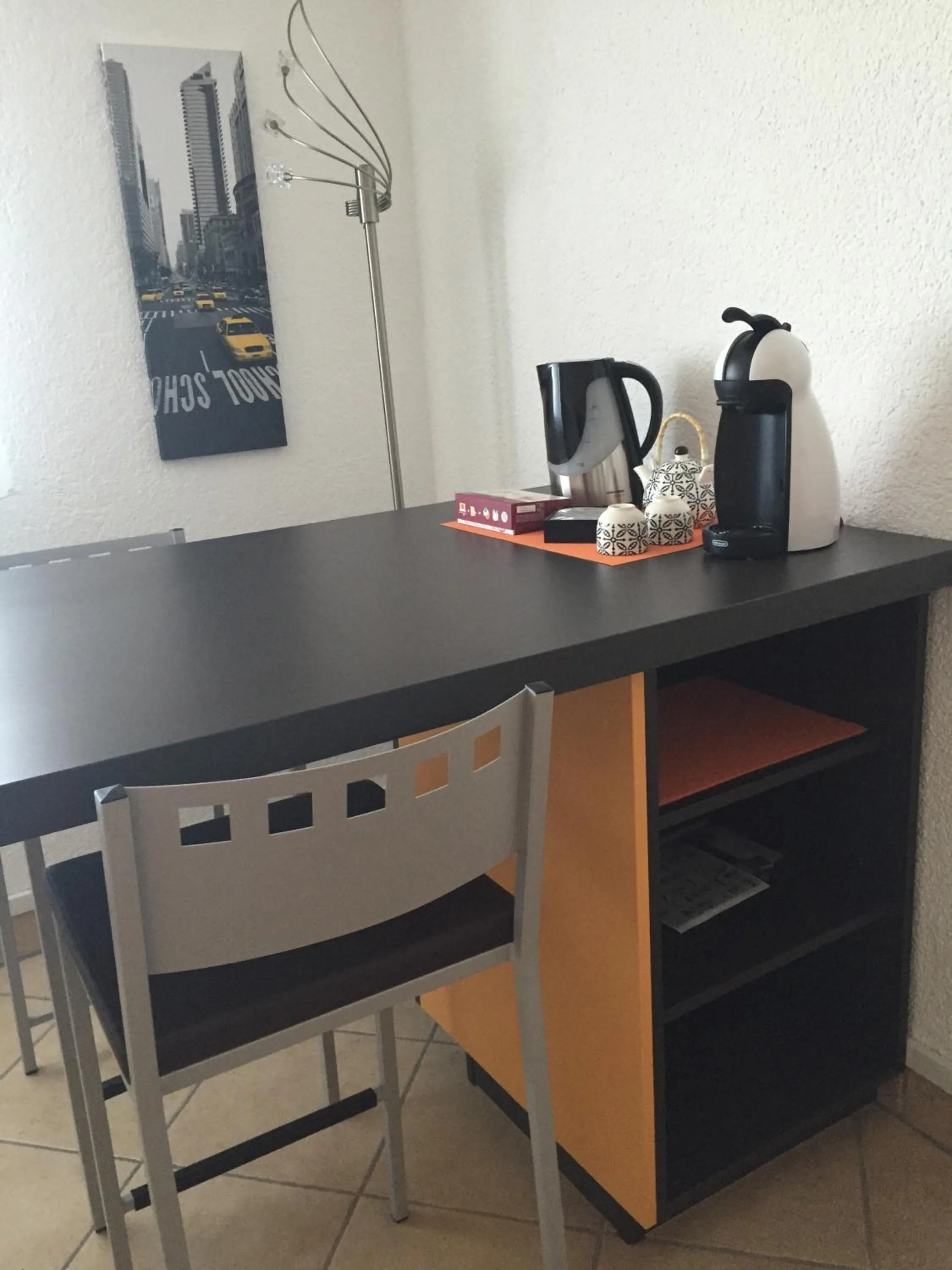 Photo of the whole room in Magie Du Léman