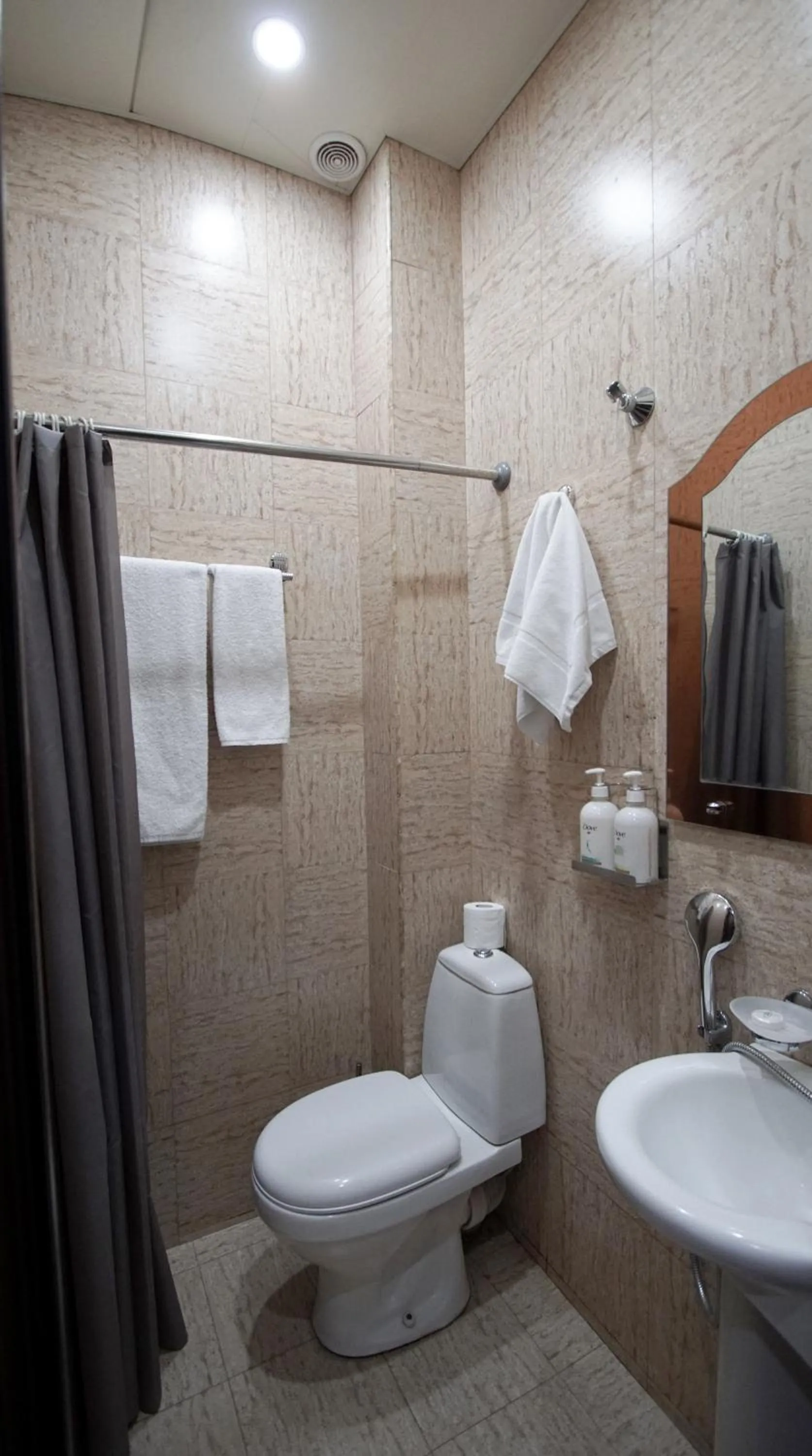 Shower in Elysium Gallery Hotel