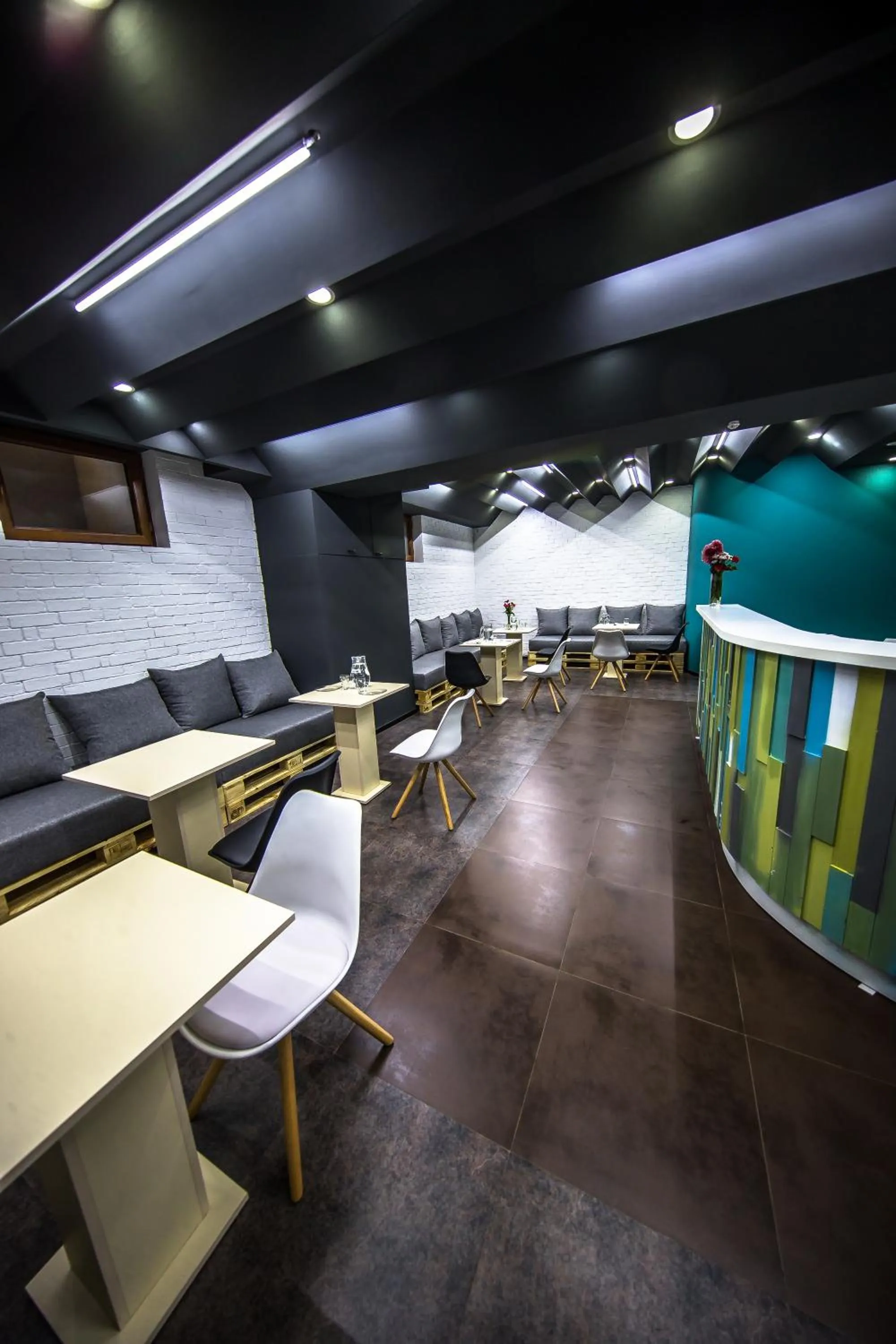 Restaurant/places to eat in Elysium Gallery Hotel