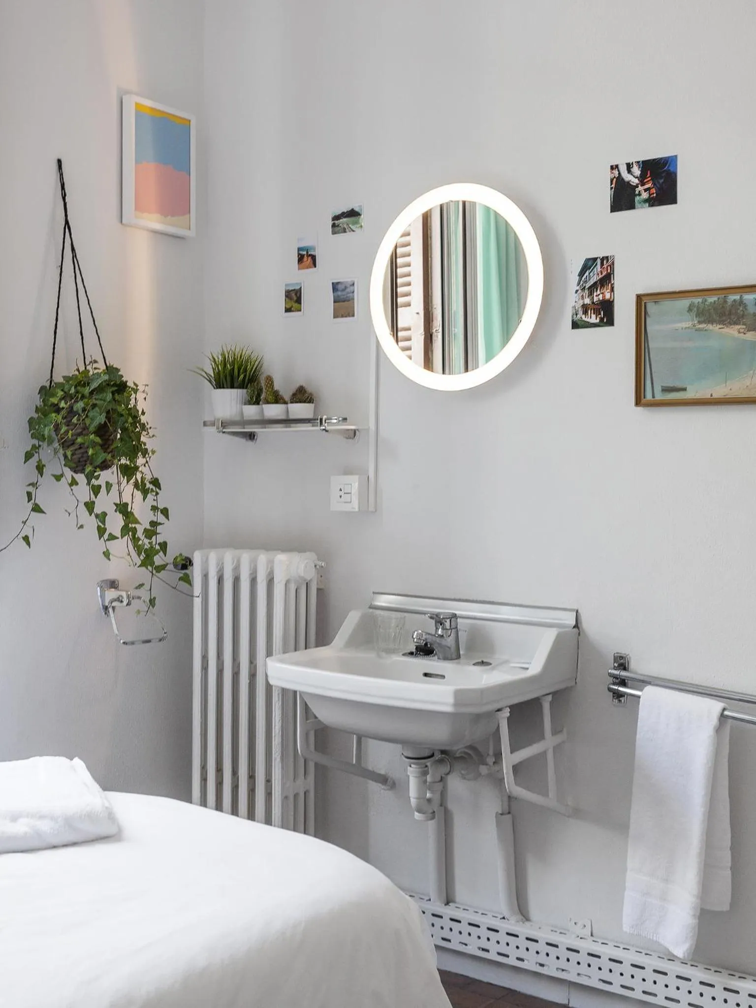 Decorative detail, Bed in A Room In The City Hostel