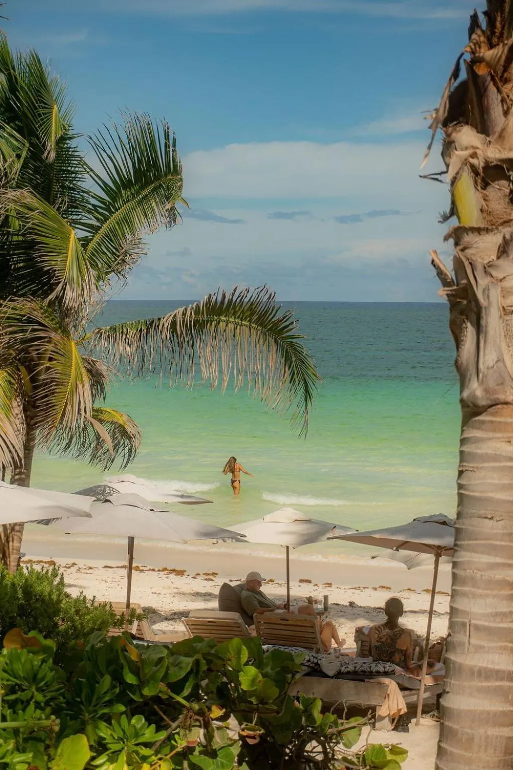 Beach in Best Condo with Rooftop Pool, Gym, Coworking, Cinema