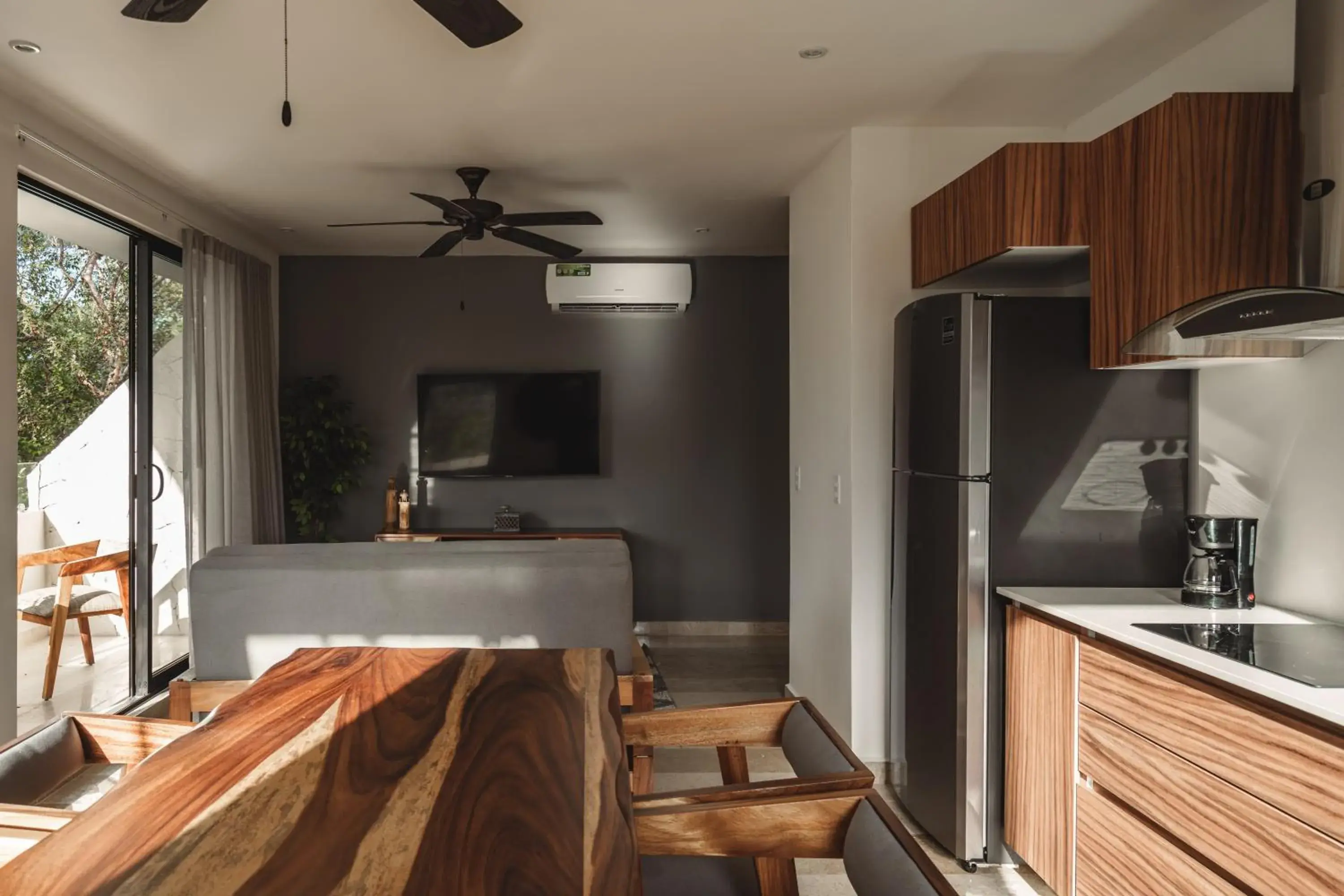 Best Condo with Rooftop Pool, Gym, Coworking, Cinema Best Condo with Rooftop Pool, Gym, Coworking, Cinema